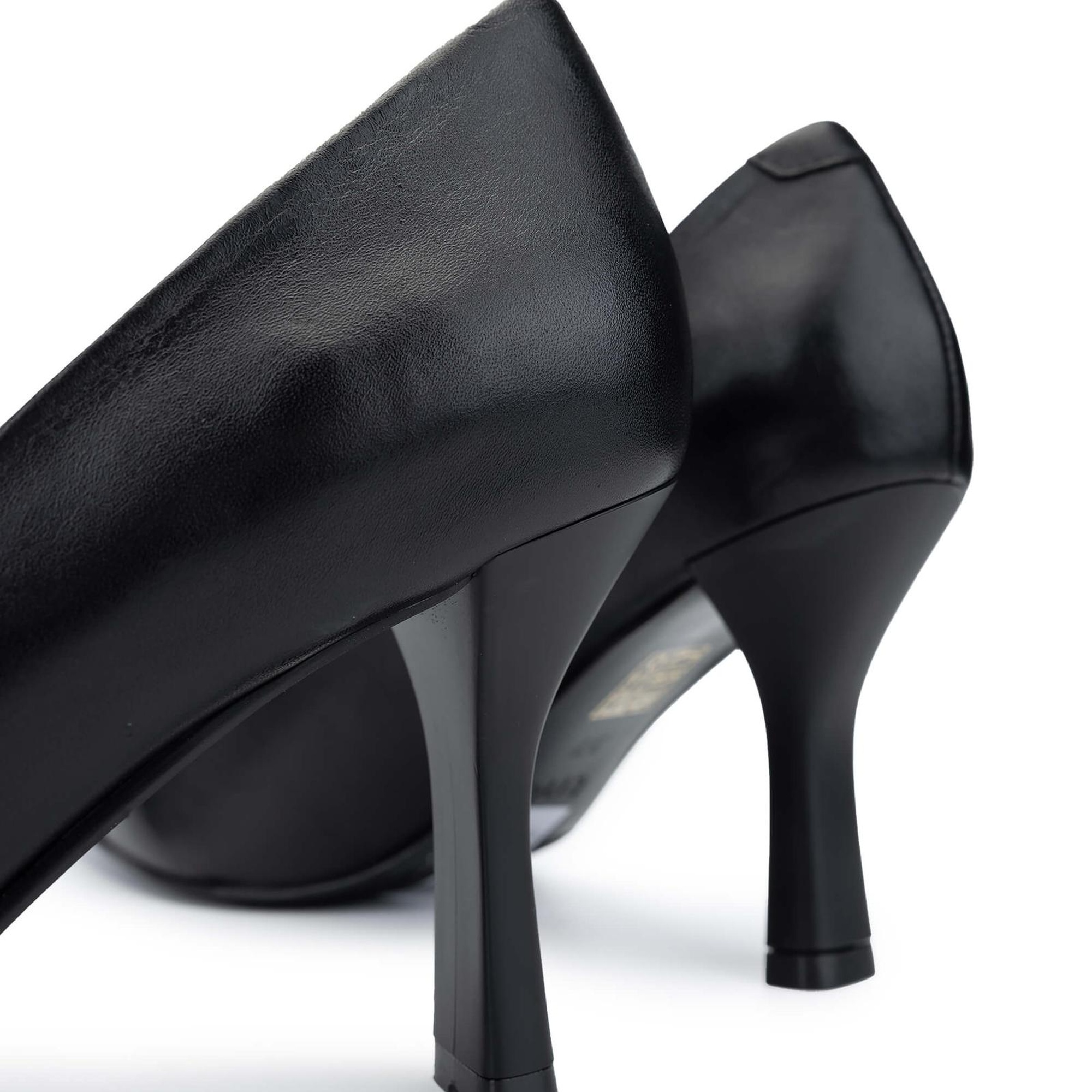 Tamer Tanca Kadın Hakiki Deri Siyah Deri Topuklu Ayakkabı