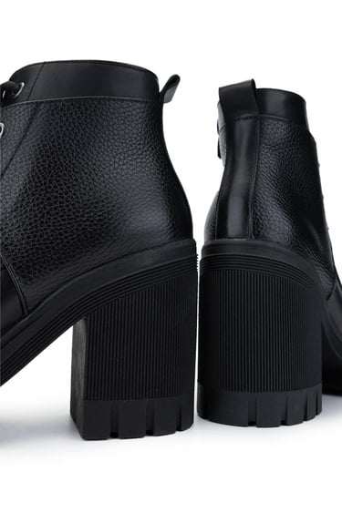  Tamer Tanca Kadın Hakiki Deri Siyah Topuklu Bot