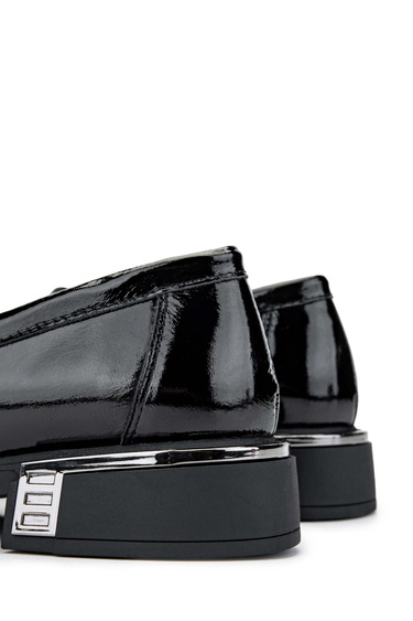  Tamer Tanca Kadın Hakiki Deri Siyah Rugan Loafer Ayakkabı