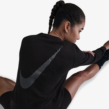  Nike One Dri-Fit Crew Kadın Siyah Sweatshirt