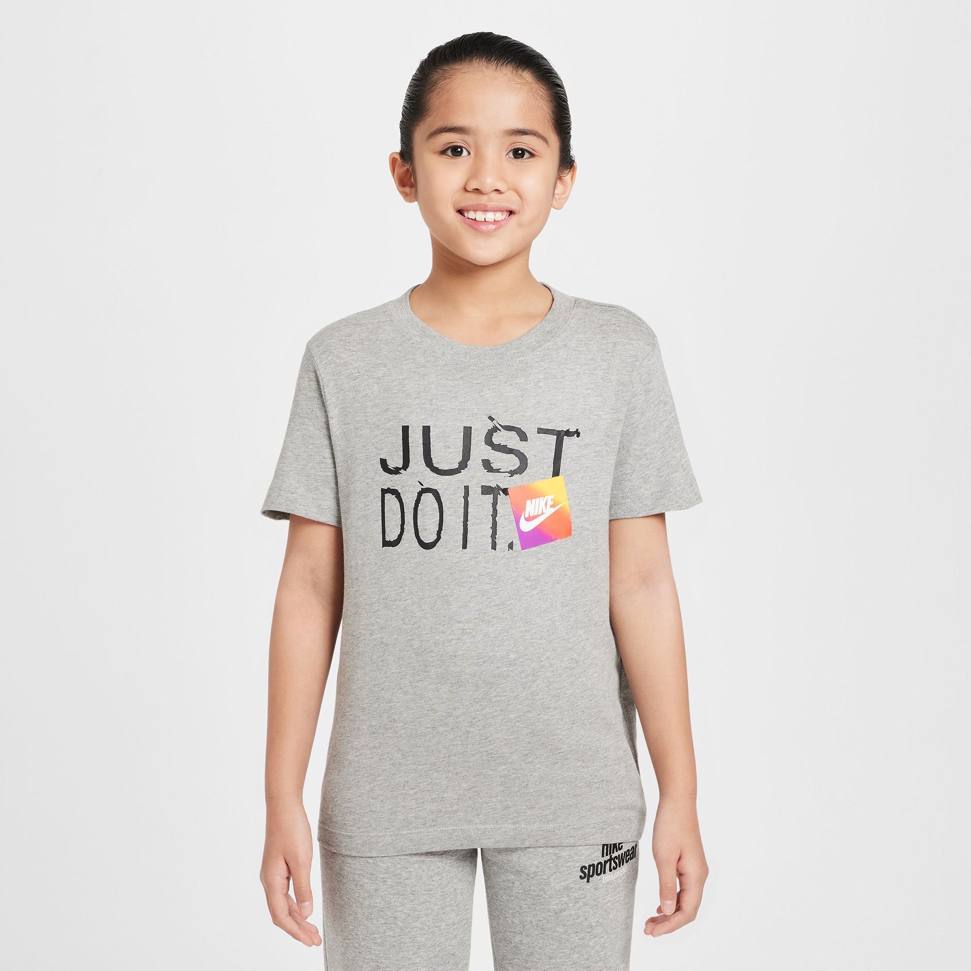 Nike Sportswear Çocuk Gri T-Shirt