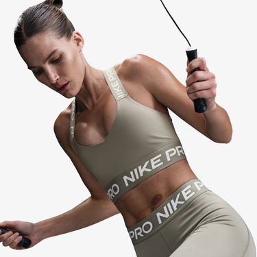  Nike Pro Kadın Yeşil Bra