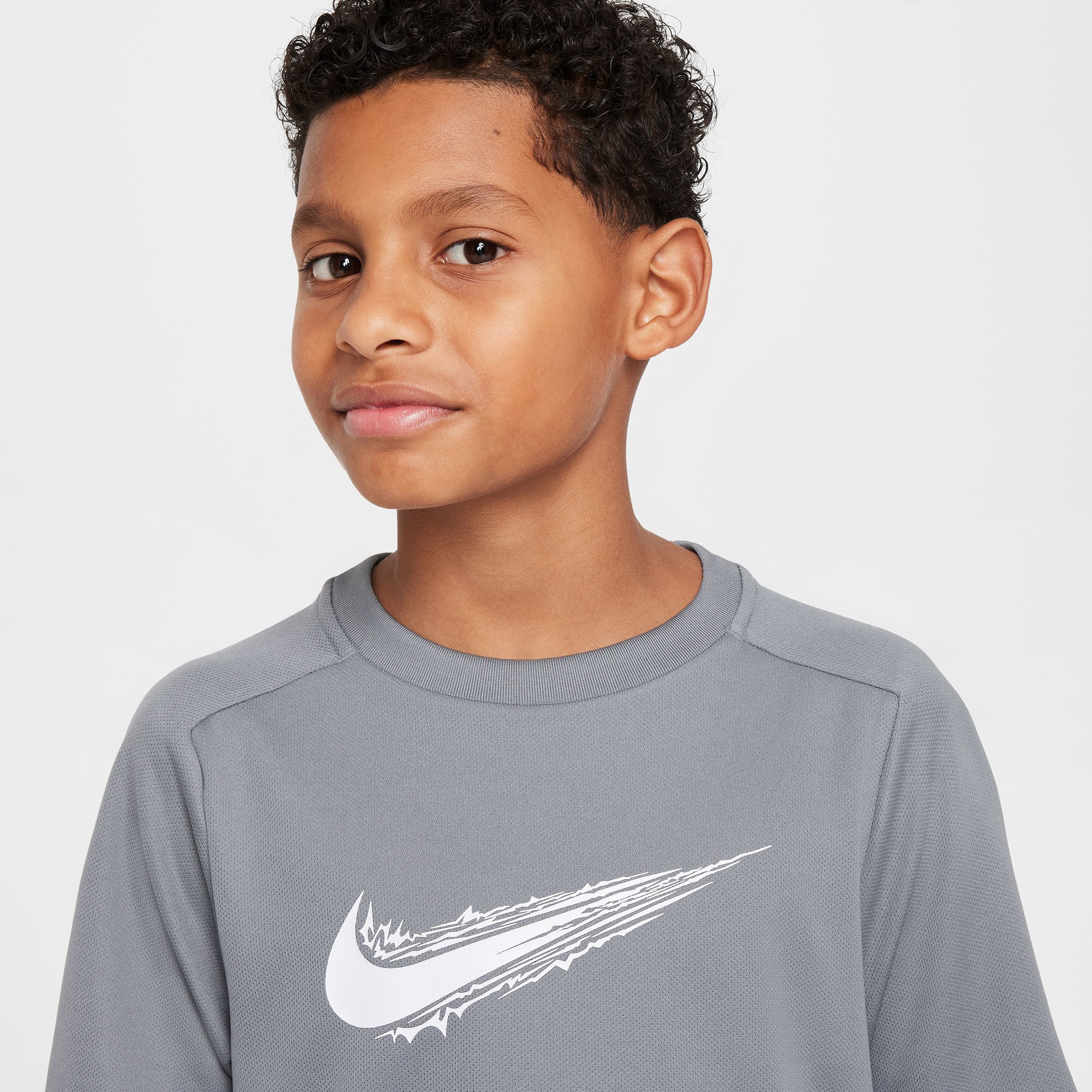 Nike Dri-Fit Multi Çocuk Gri T-Shirt