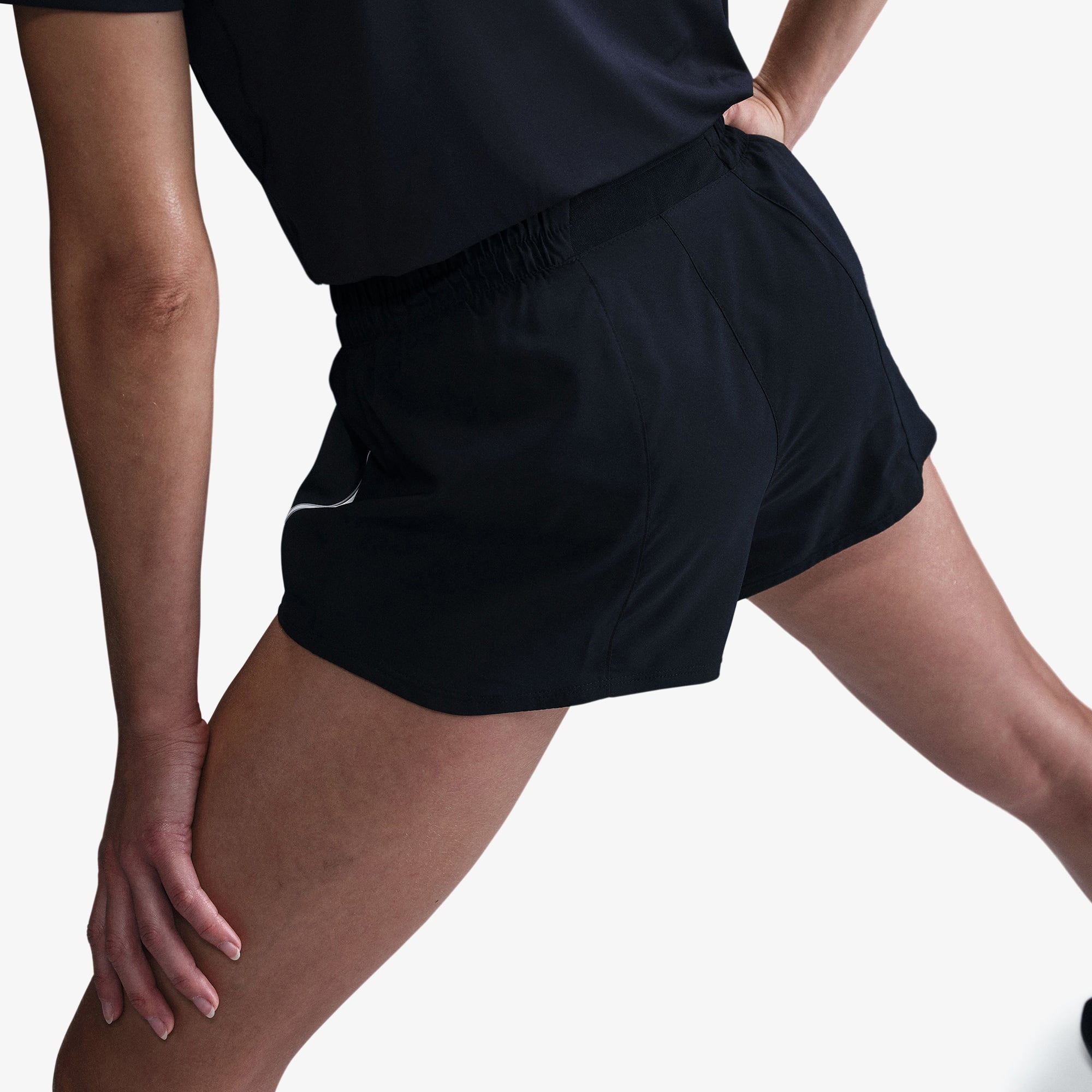 Nike One Swoosh Dri-Fit Kadın Siyah Şort