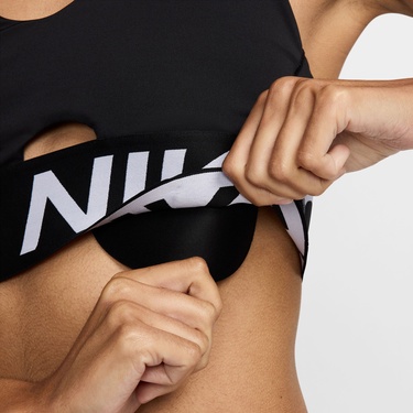  Nike Pro Indy Plunge Kadın Siyah Bra