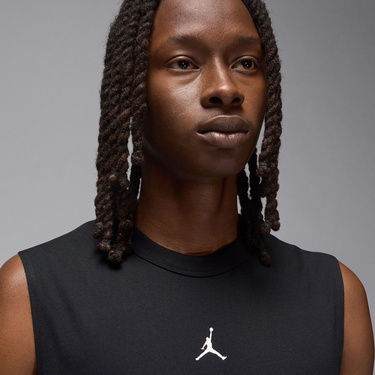  Jordan Dri-Fit Sport Erkek Siyah Kolsuz T-Shirt