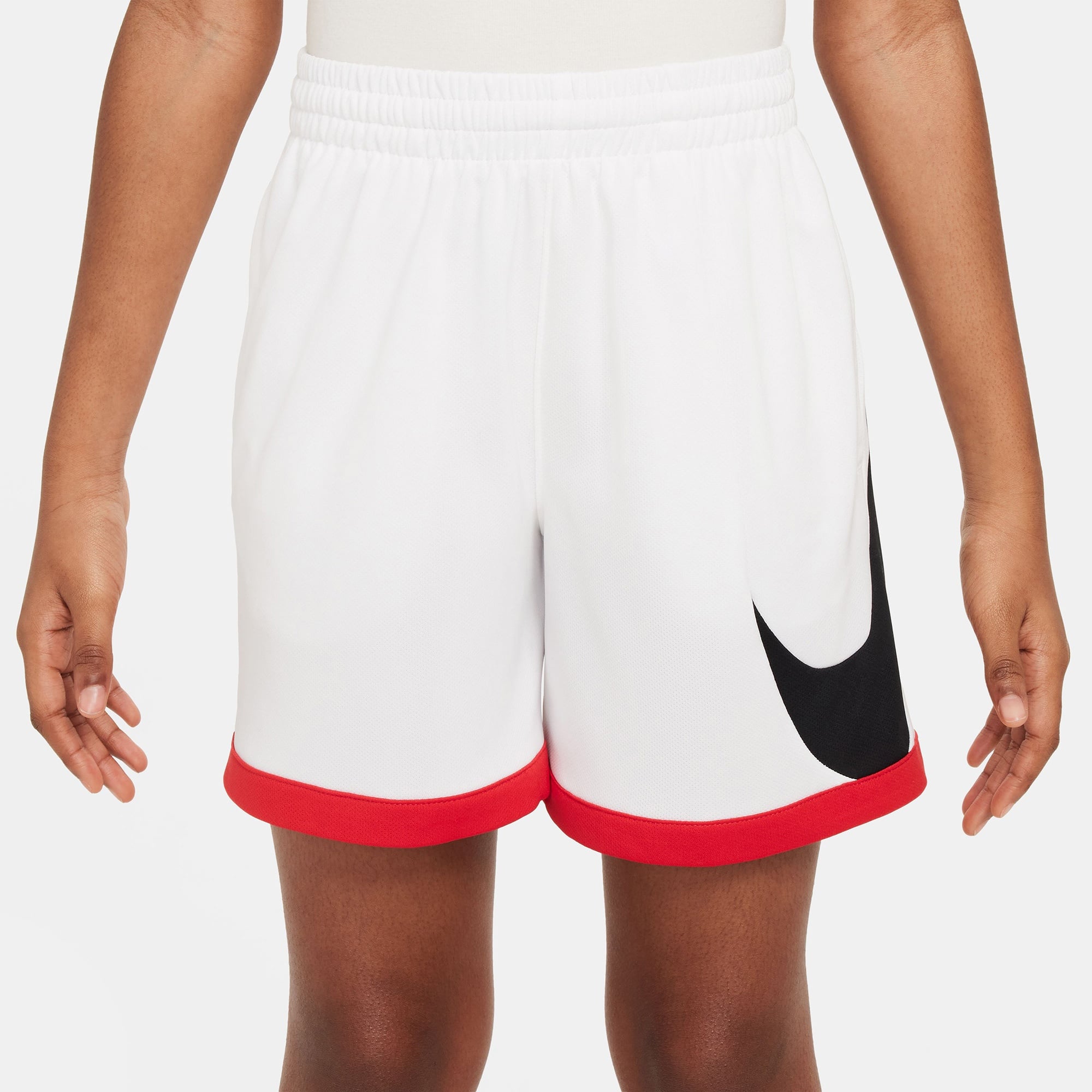 Nike Dri-Fit Multi+ Swoosh Çocuk Beyaz Şort