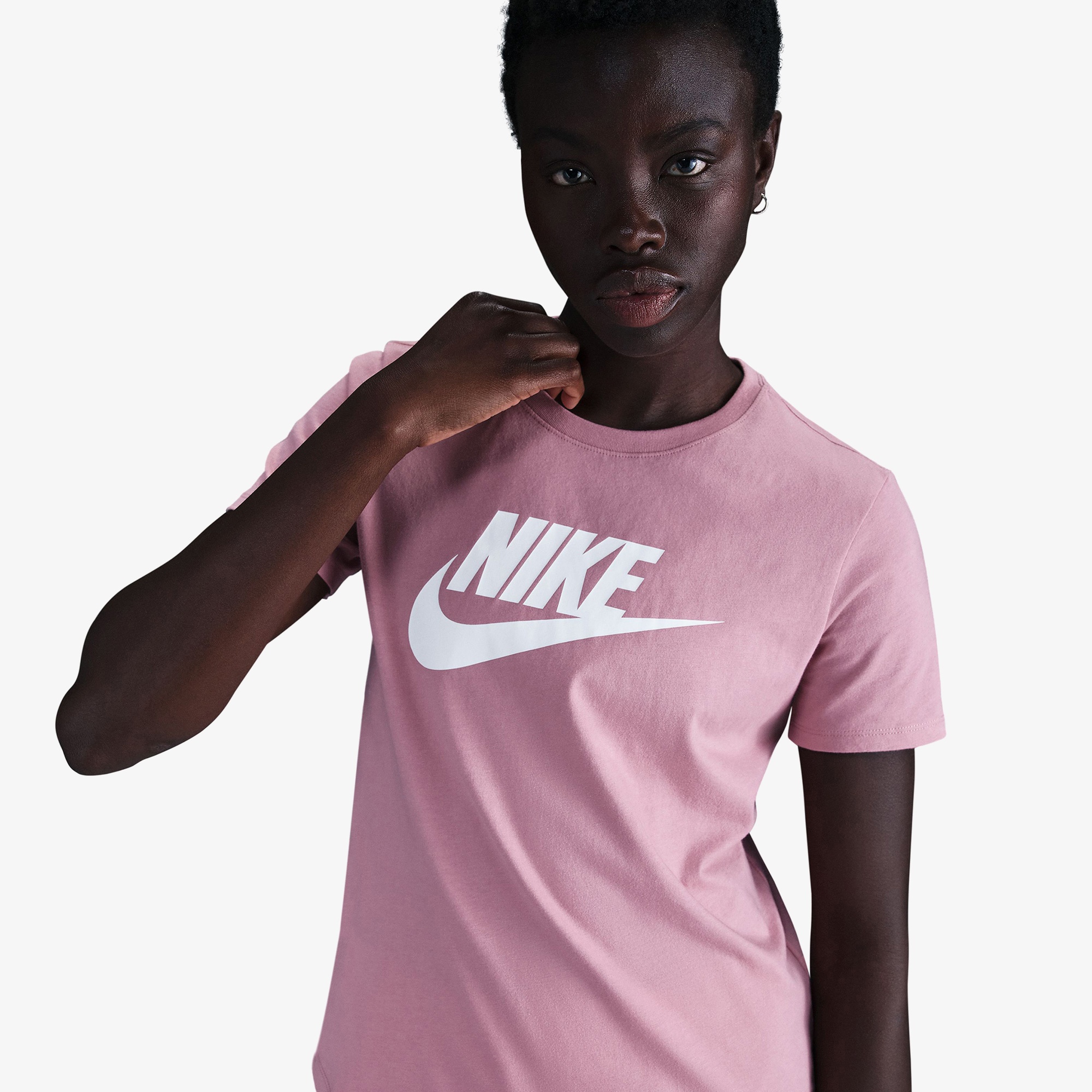 Nike Sportswear Club Essentials Kadın Pembe T-Shirt