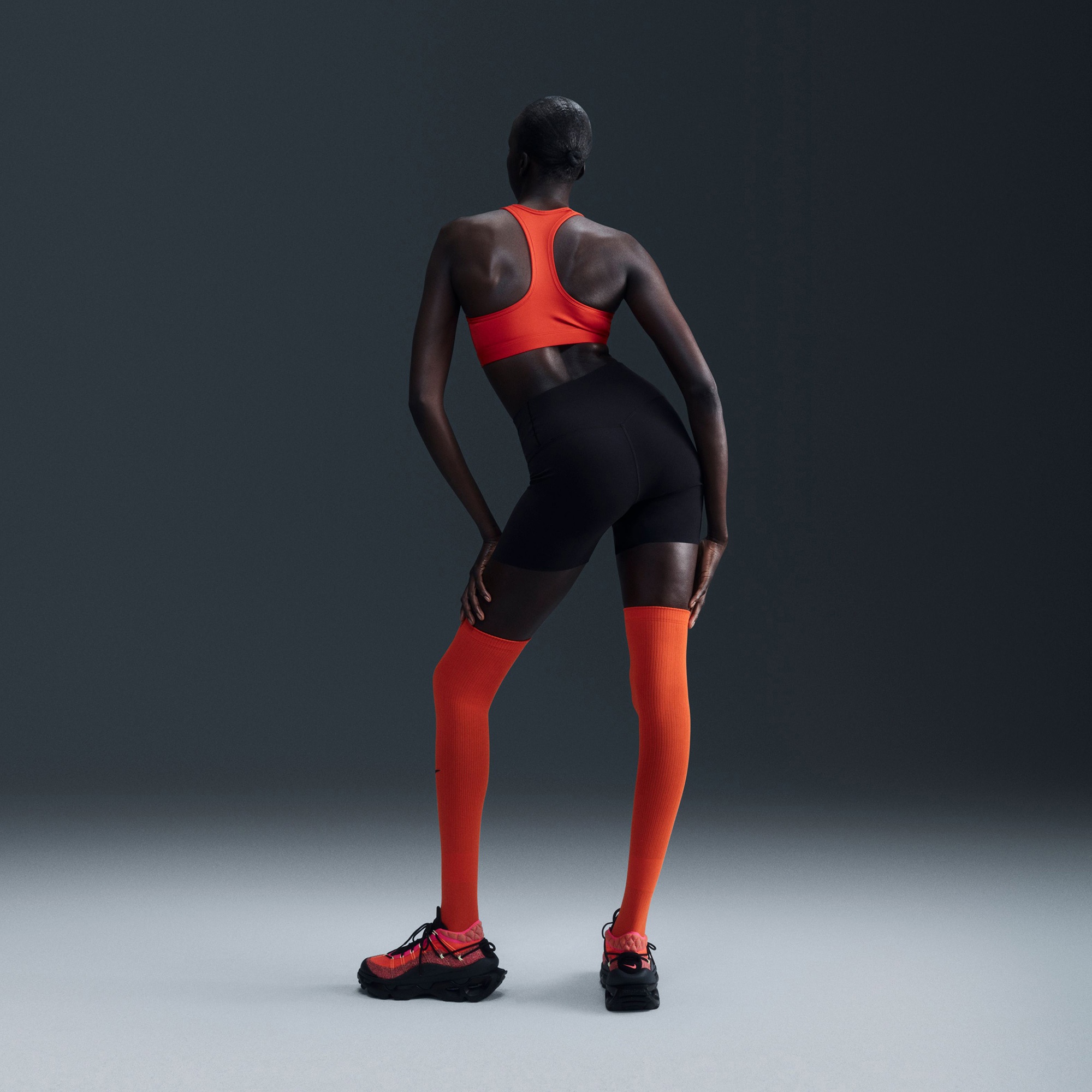 Nike Swoosh Medium Support Kadın Kırmızı Bra