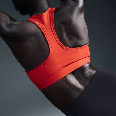  Nike Swoosh Medium Support Kadın Kırmızı Bra