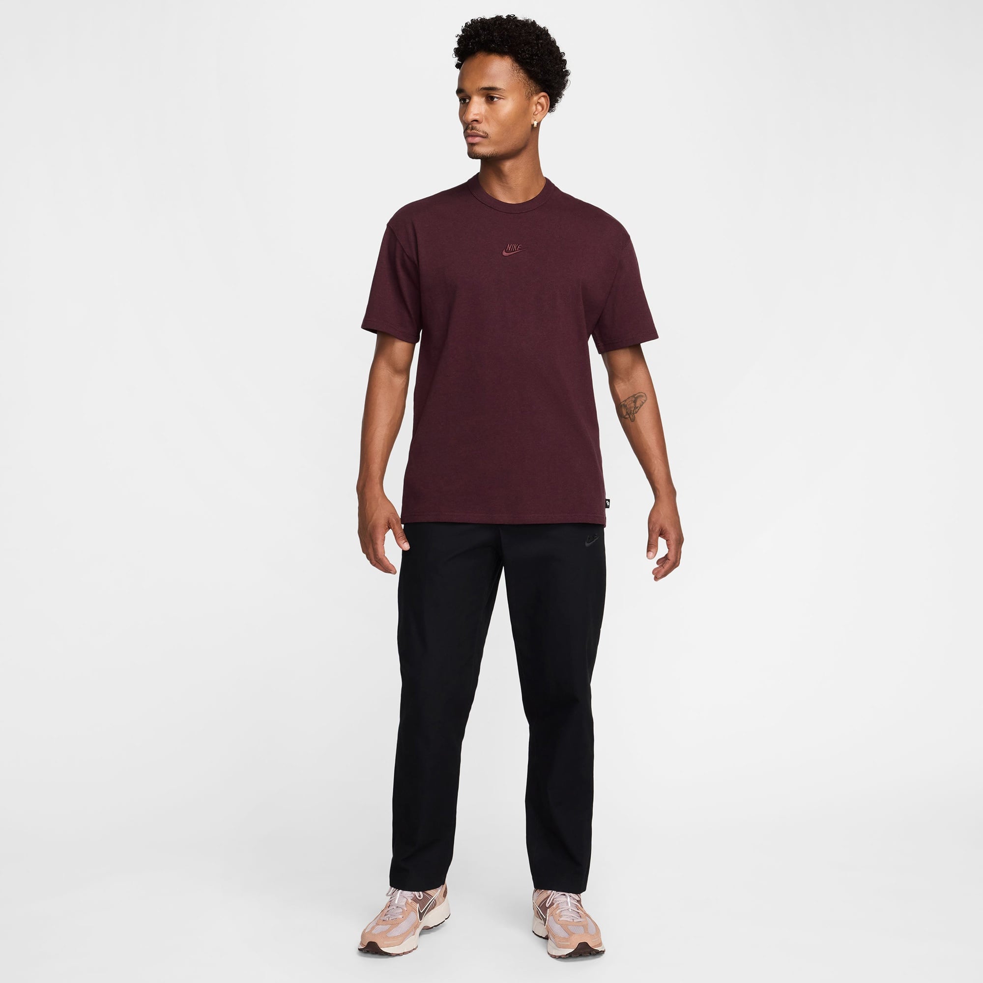 Nike Sportswear Premium Essentials Erkek Bordo T-Shirt
