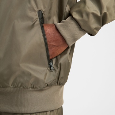  Nike Sporstwear Heritage Essentials Windrunner Erkek Haki Ceket