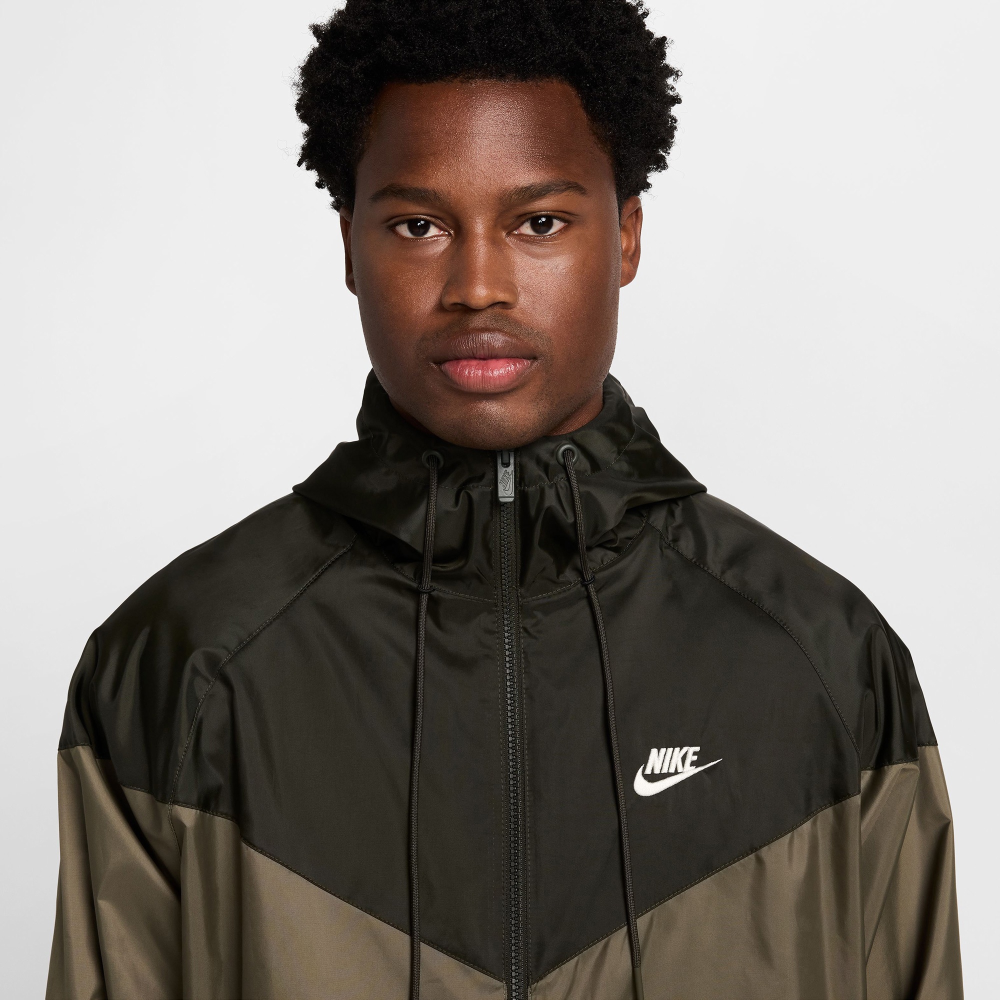 Nike Sporstwear Heritage Essentials Windrunner Erkek Haki Ceket