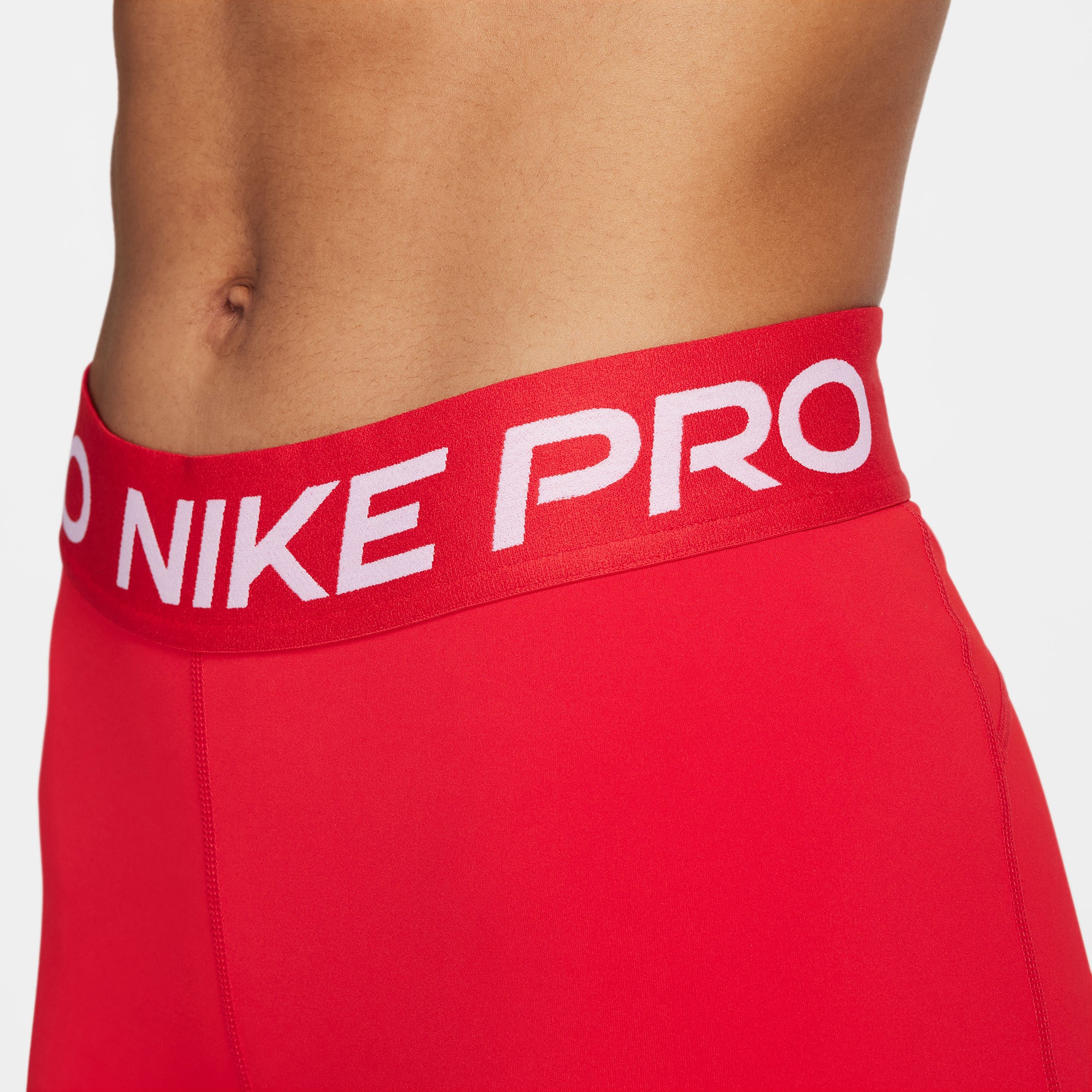 Nike Pro 365 8 cm Kadın Kırmızı Şort