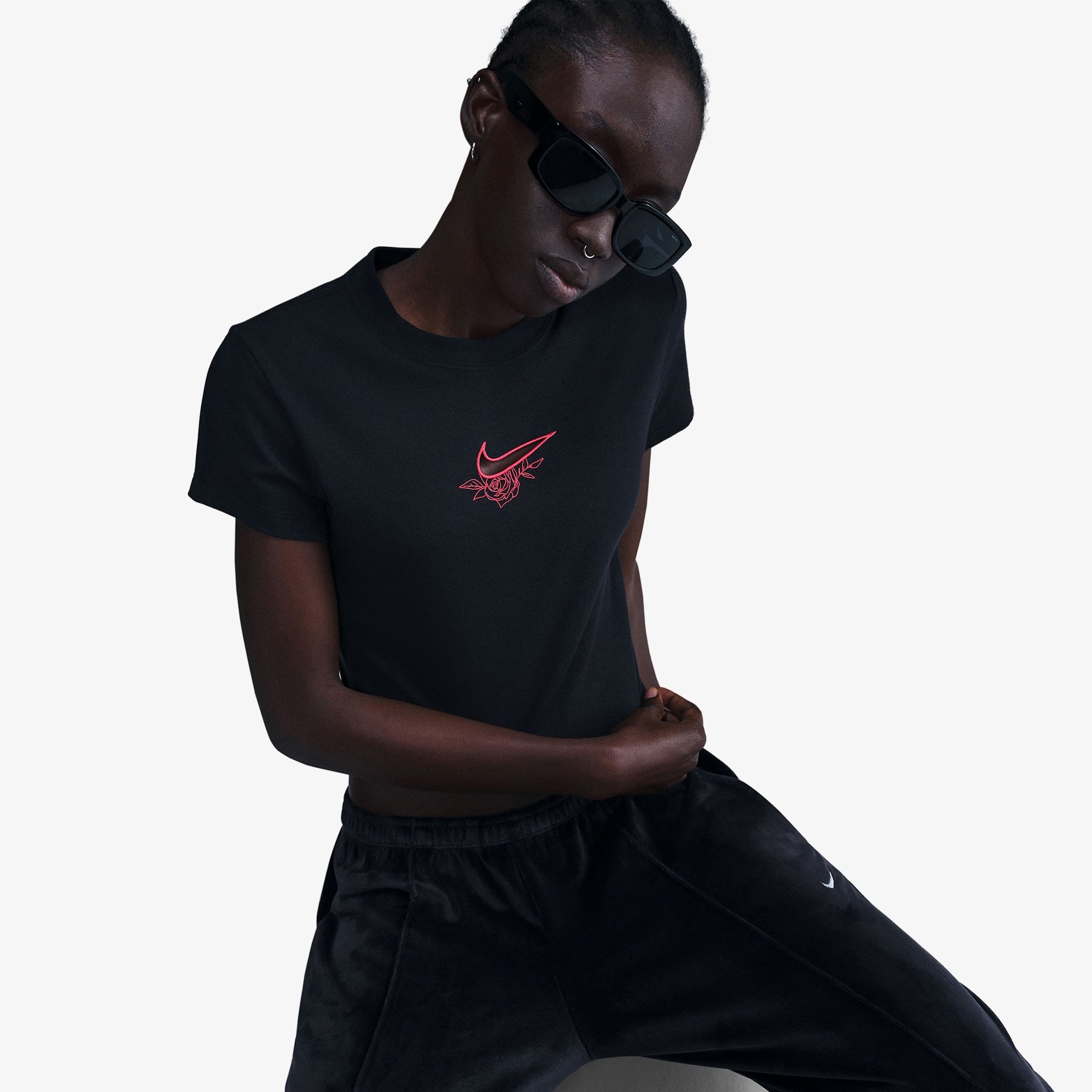 Nike Sportswear Chill Knit Kadın Siyah T-Shirt