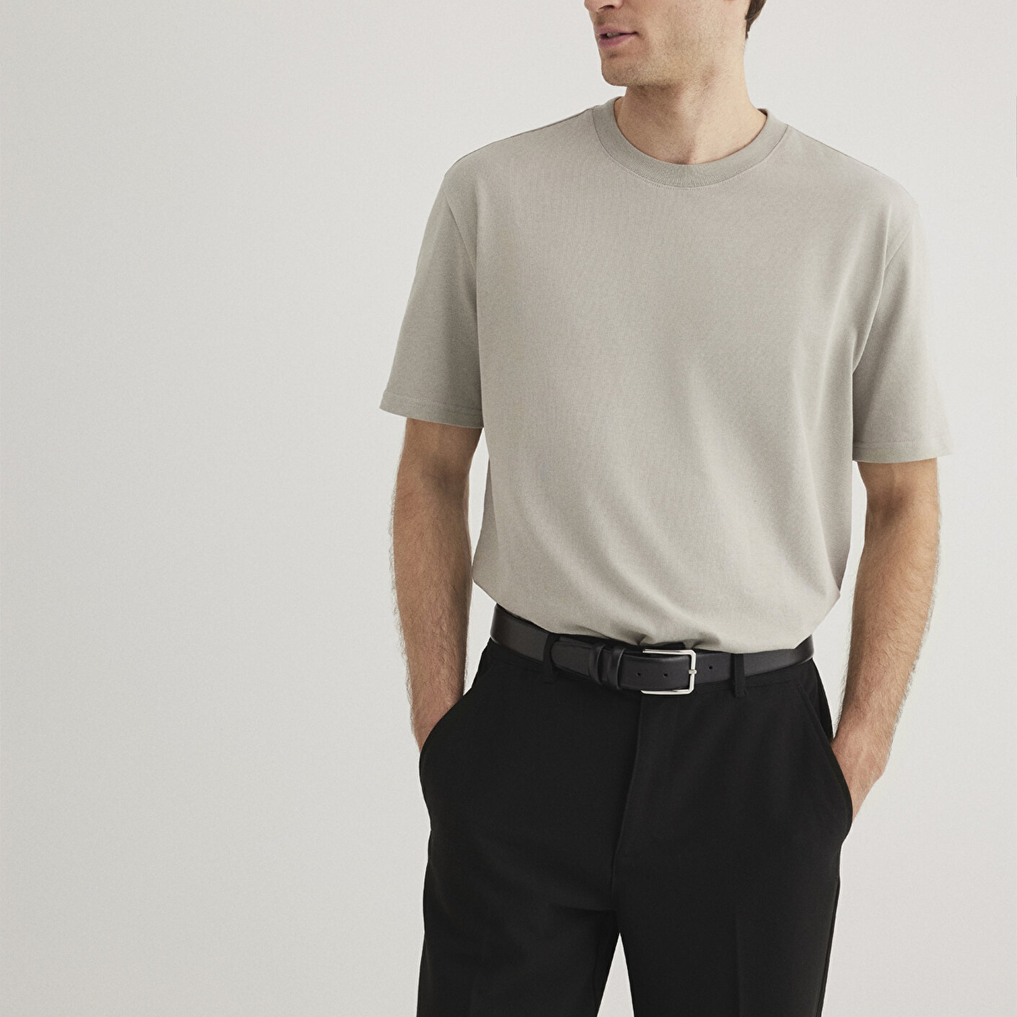 Mavi Bisiklet Yaka Gri Basic Tişört Loose Fit / Bol Rahat Kesim 0611596-70100