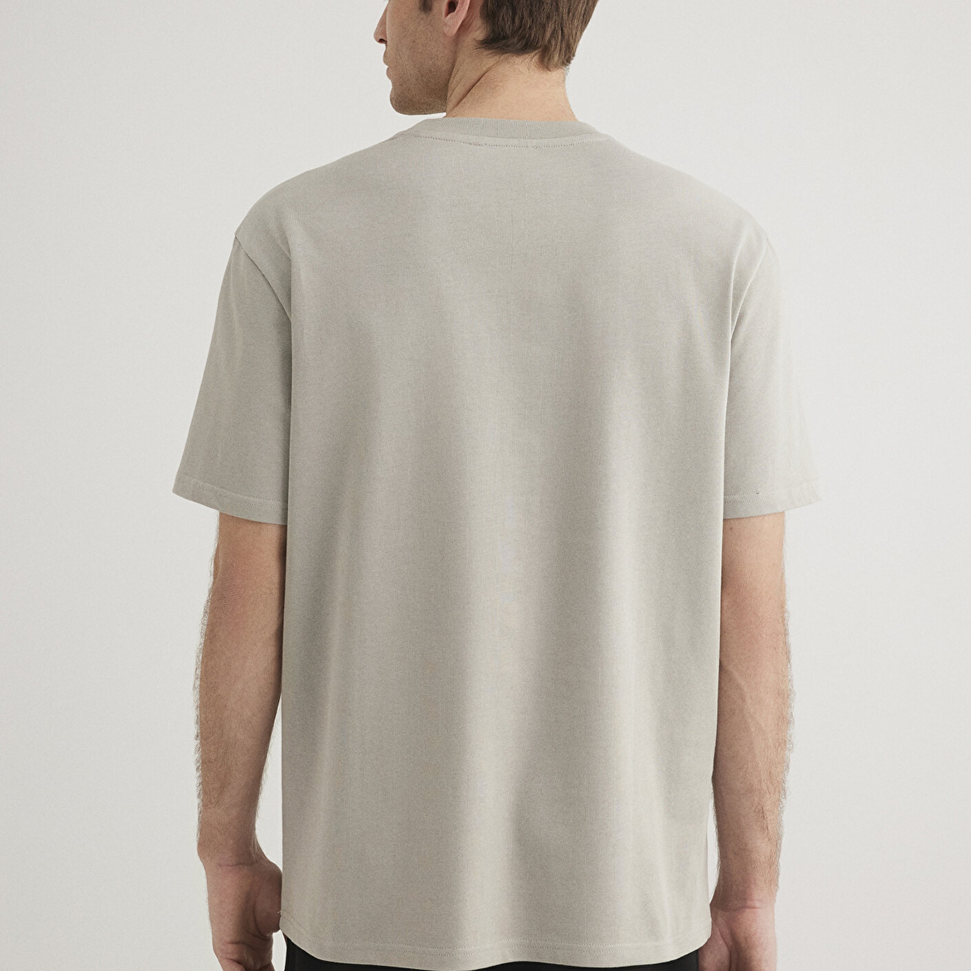 Mavi Bisiklet Yaka Gri Basic Tişört Loose Fit / Bol Rahat Kesim 0611596-70100