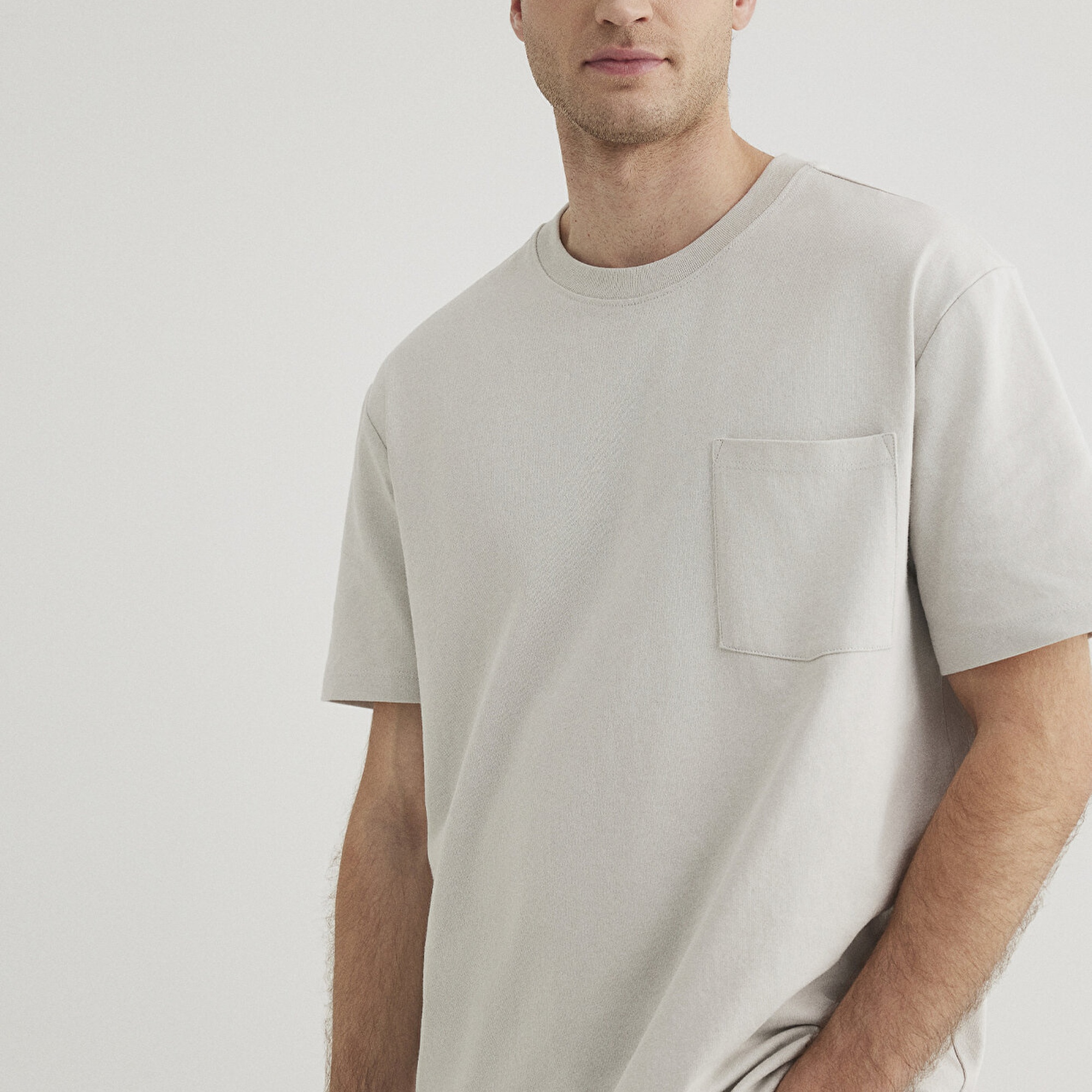 Mavi Cep Detaylı Gri Tişört Loose Fit / Bol Rahat Kesim 066248-70080