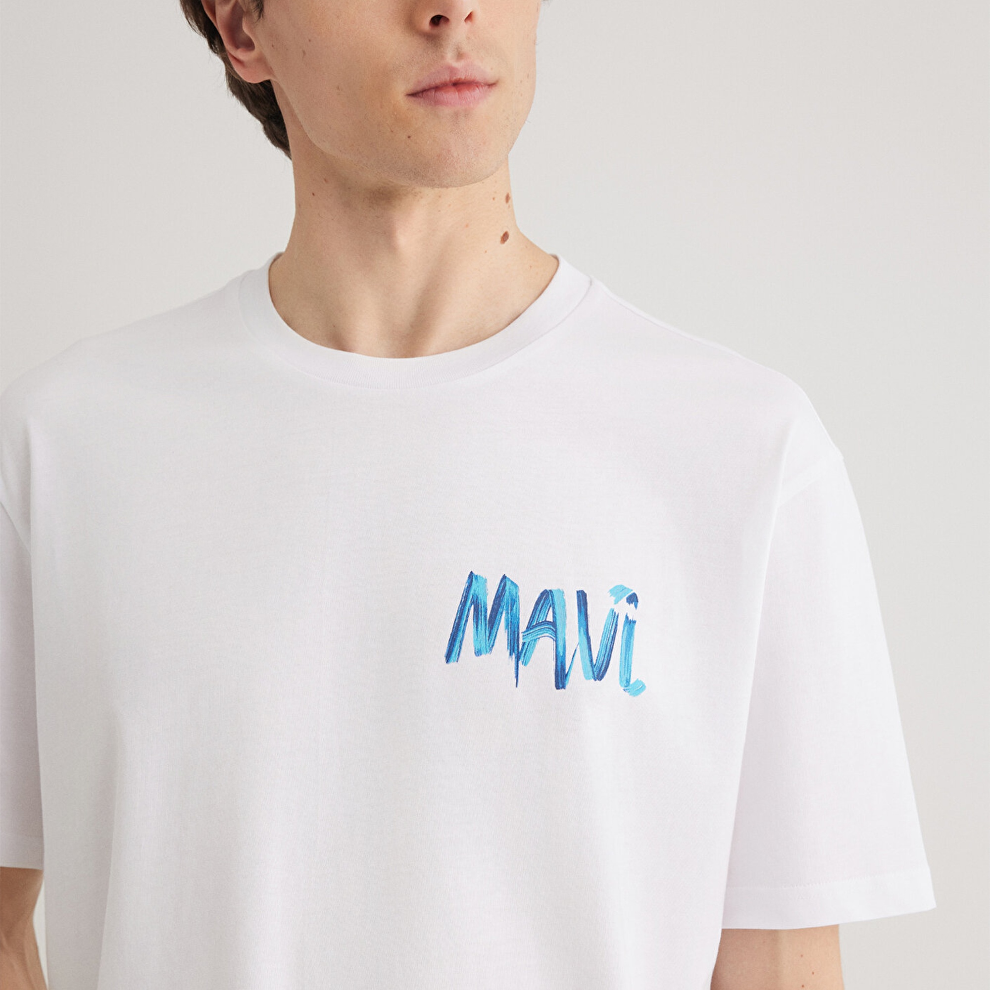 Mavi Mavi Baskılı Beyaz Tişört Loose Fit / Bol Rahat Kesim 0612468-620