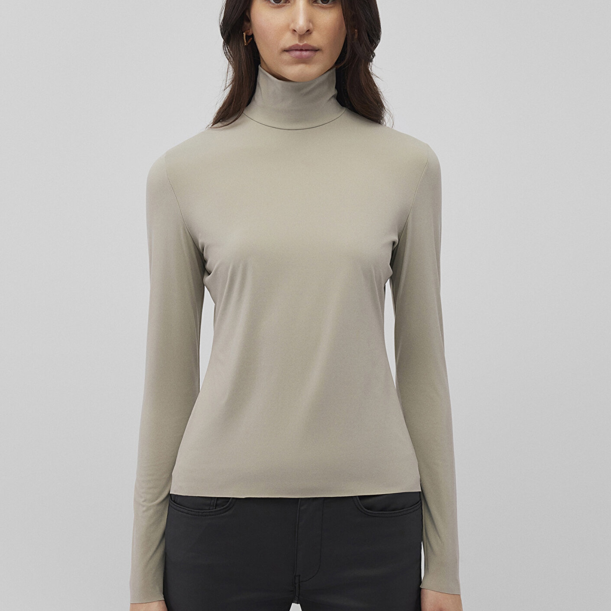 Mavi Sporty Lux Boğazlı Gri Poliamid Tişört Fitted / Vücuda Oturan Kesim 1612867-70352