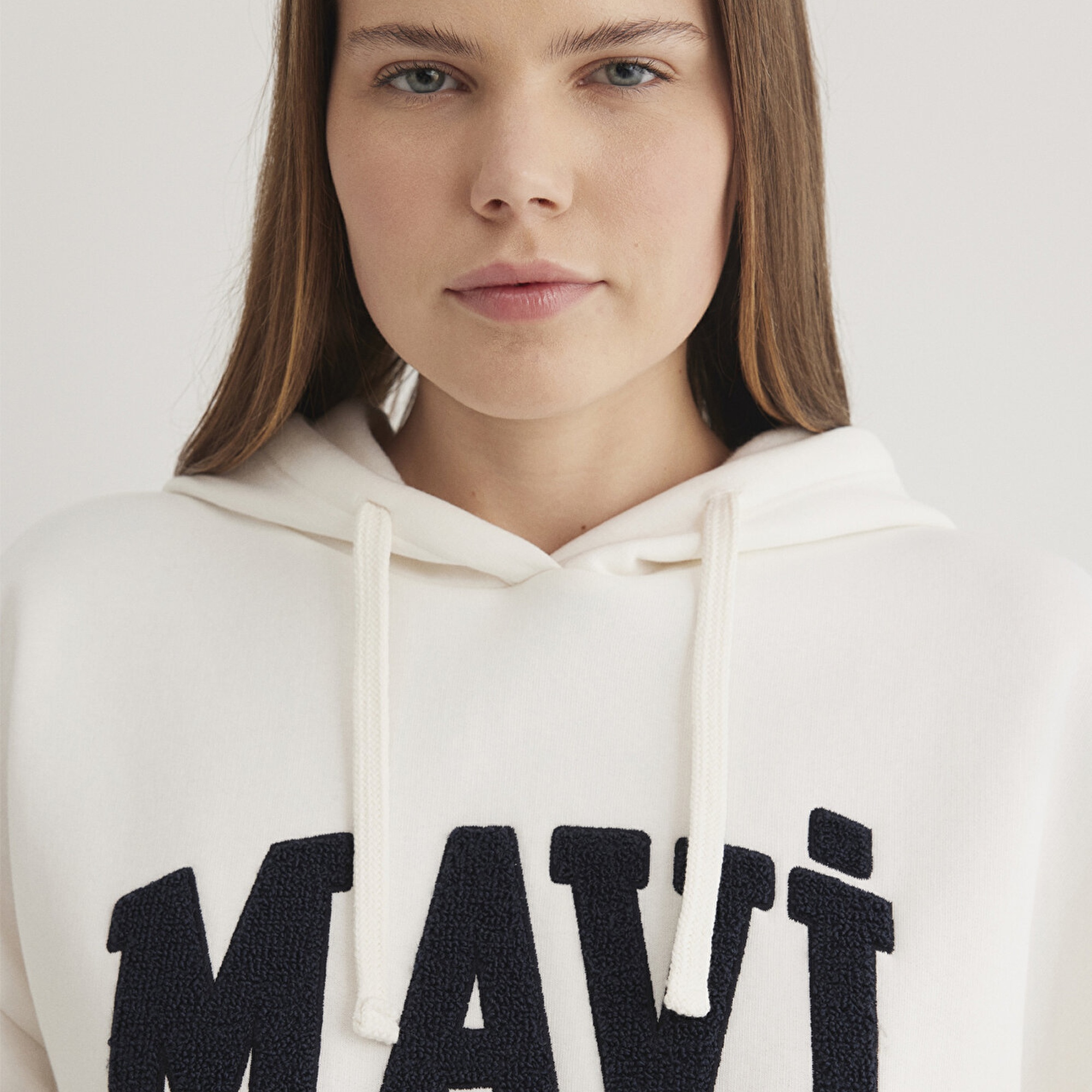 Mavi Mavi Logo Patchli Beyaz Sweatshirt 1S10175-80194