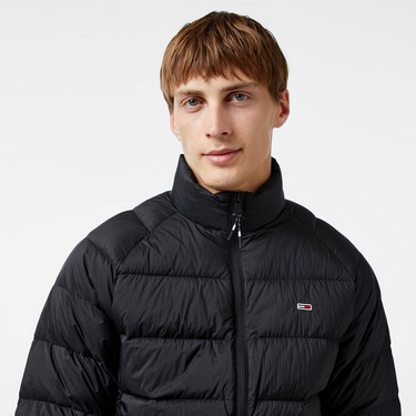  Tommy Hilfiger Erkek Siyah Mont