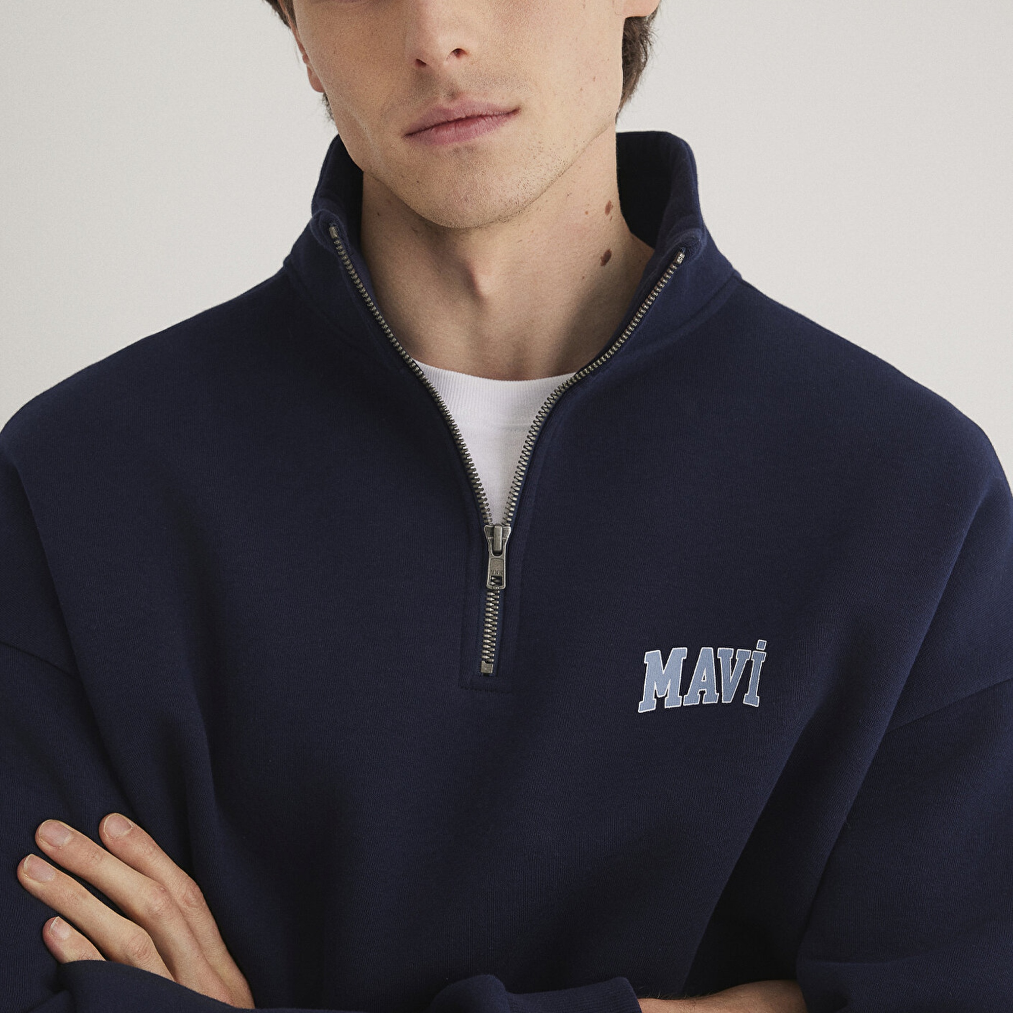 Mavi Mavi Logo Baskılı Yarı Fermuarlı Lacivert Sweatshirt 0S10208-70497