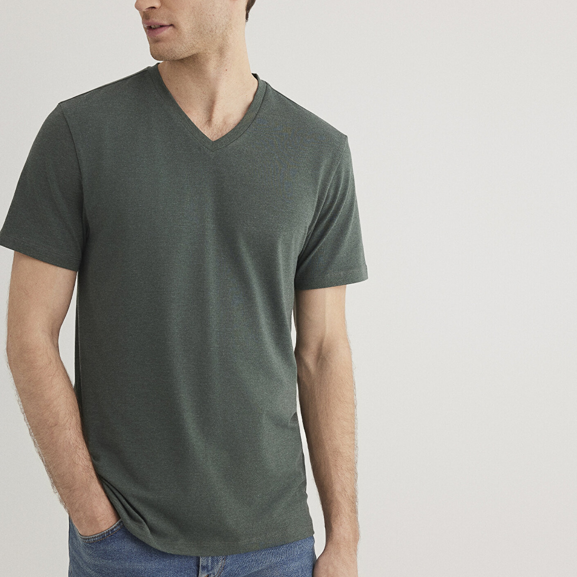 Mavi Stretch V Yaka Yeşil Basic Tişört Fitted / Vücuda Oturan Kesim 061748-25752