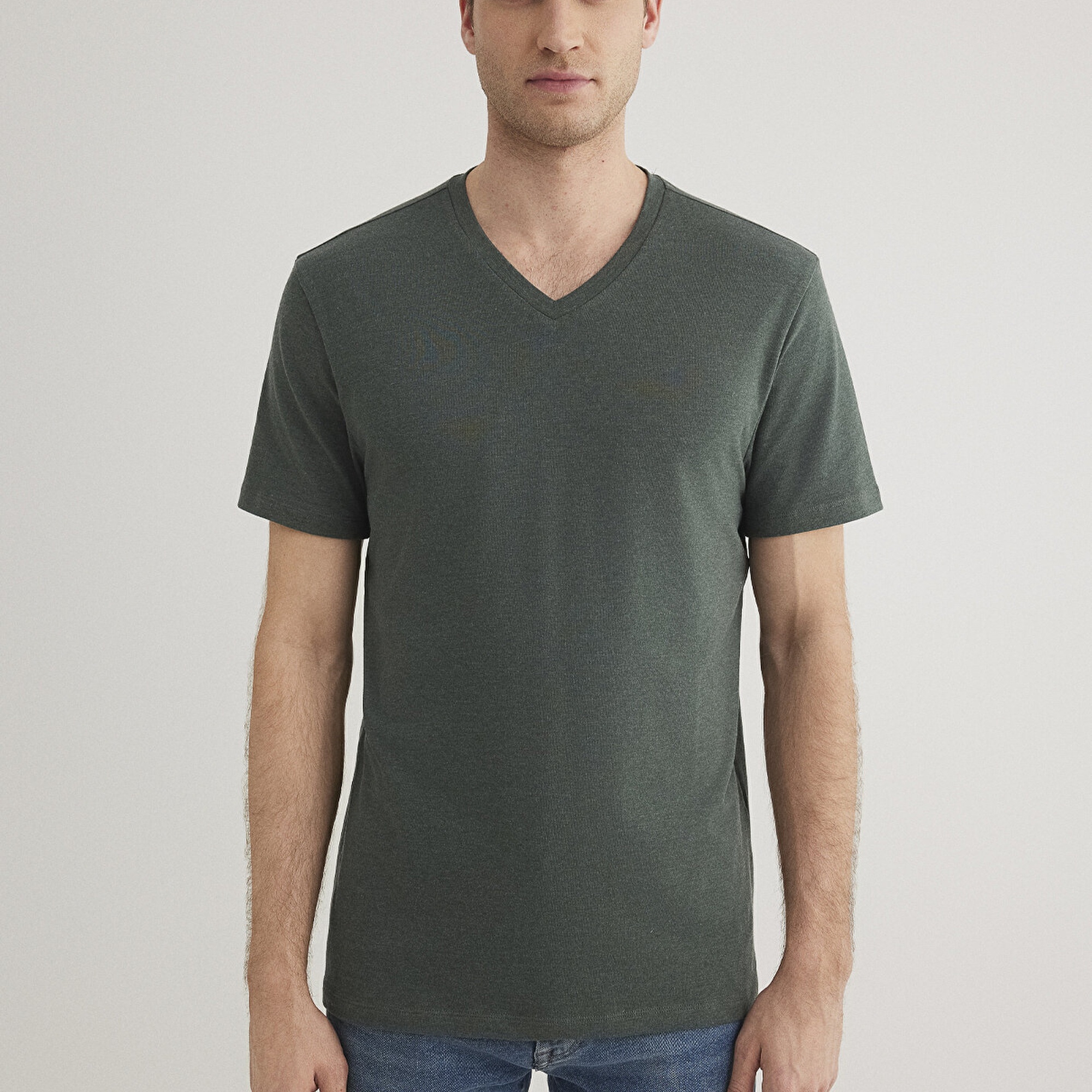 Mavi Stretch V Yaka Yeşil Basic Tişört Fitted / Vücuda Oturan Kesim 061748-25752