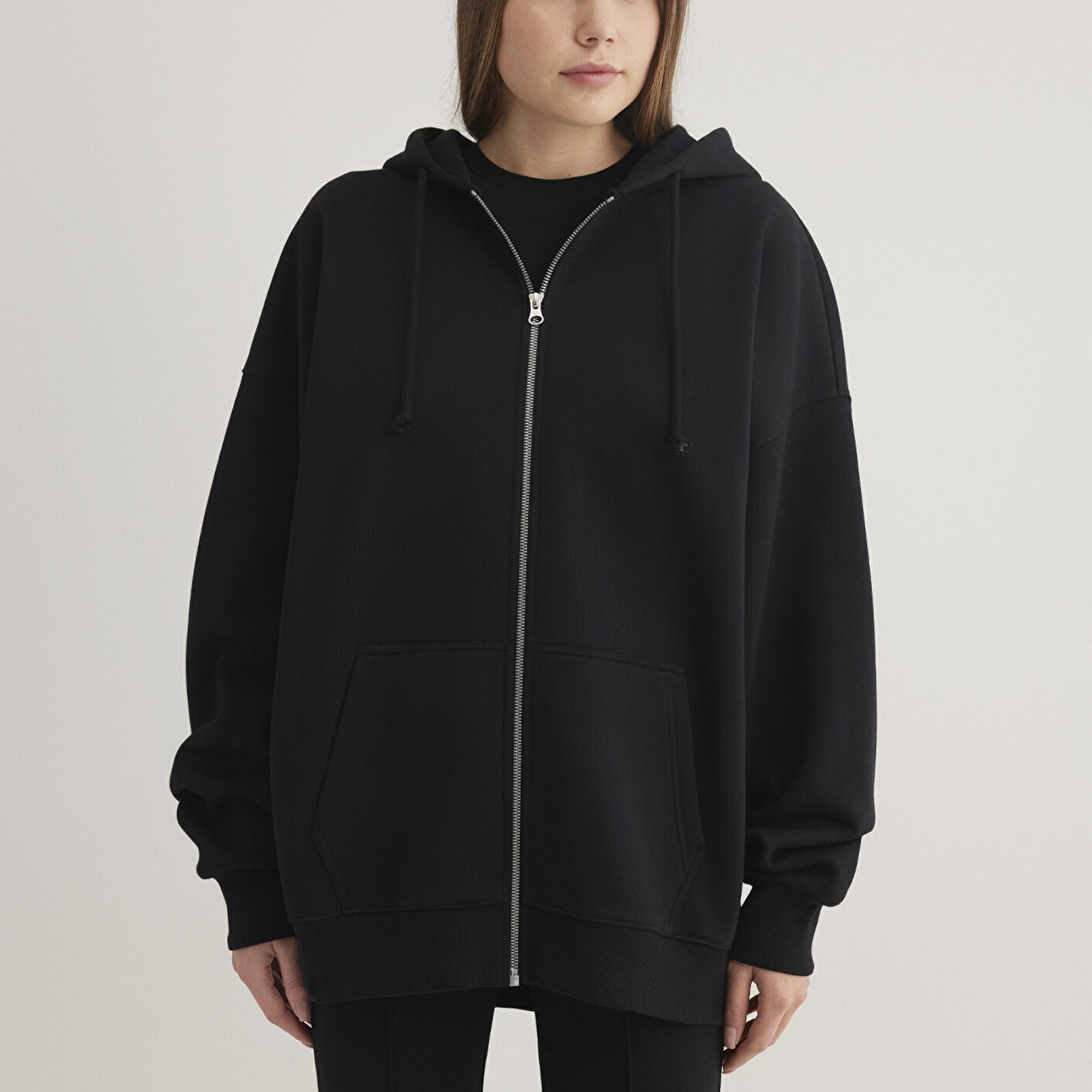 Mavi Kapüşonlu Fermuarlı Siyah Sweatshirt 1610221-900