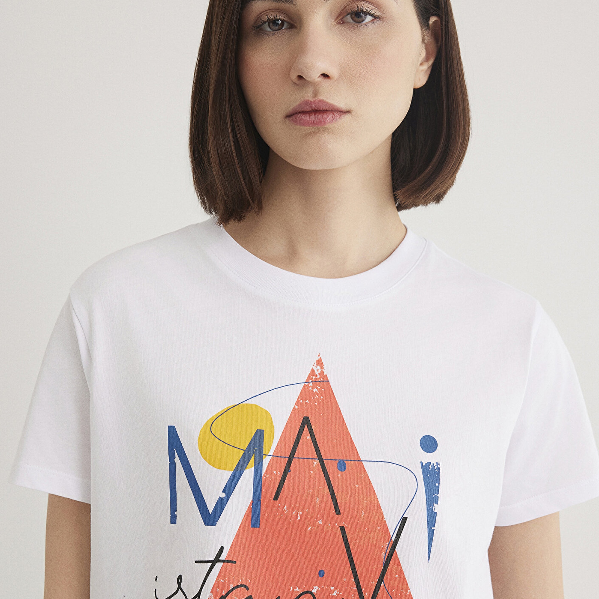 Mavi Üçgen Baskılı Beyaz İstanbul Tişört Regular Fit / Normal Kesim 168892-620