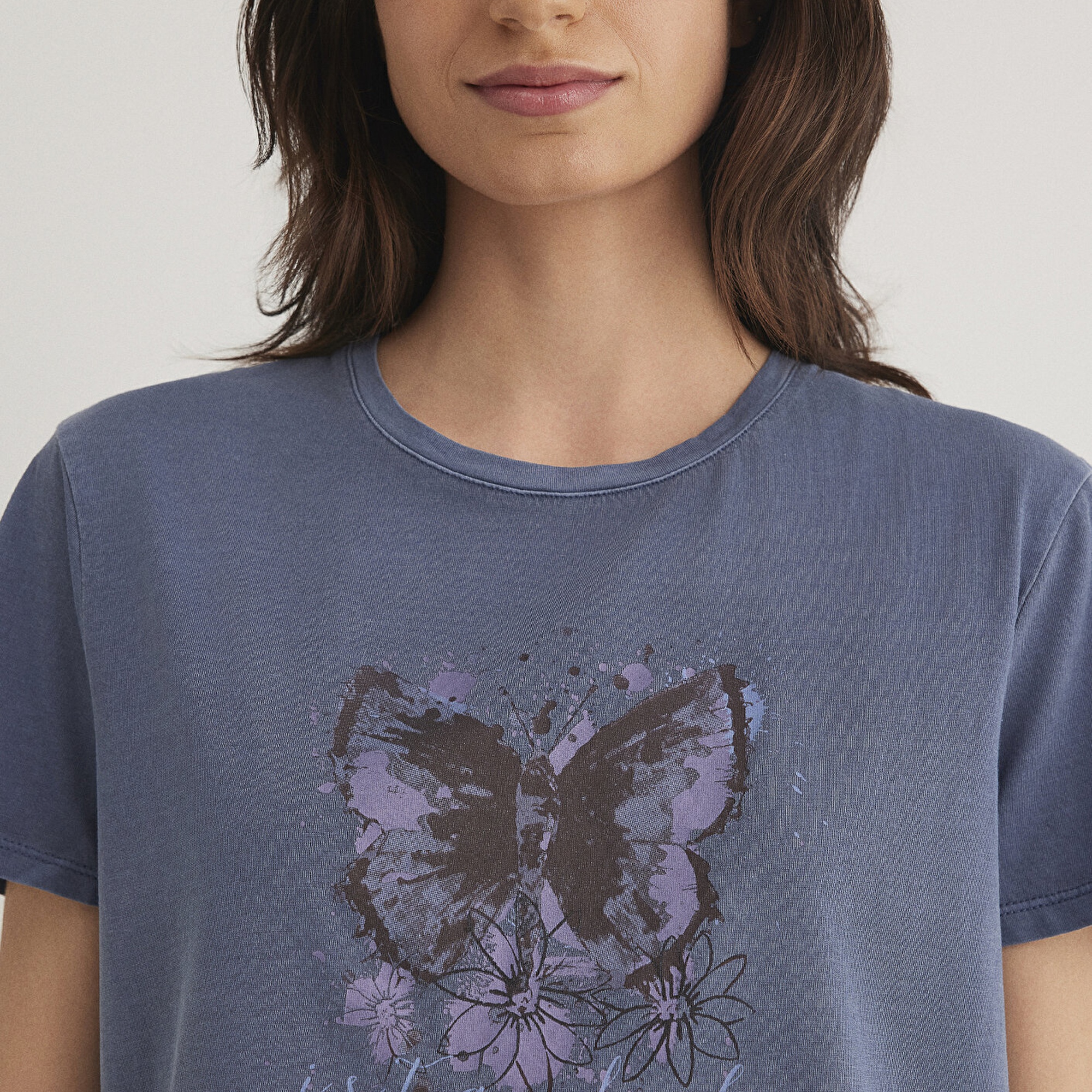 Mavi Kelebek Baskılı Lacivert İstanbul Tişört Regular Fit / Normal Kesim 168571-30233