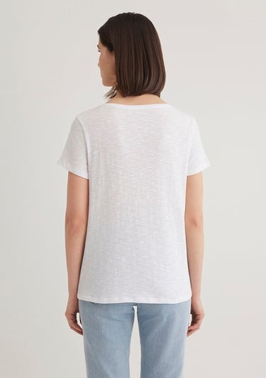  Mavi V Yaka Flamlı Beyaz Basic Tişört Slim Fit / Dar Kesim 168260-620