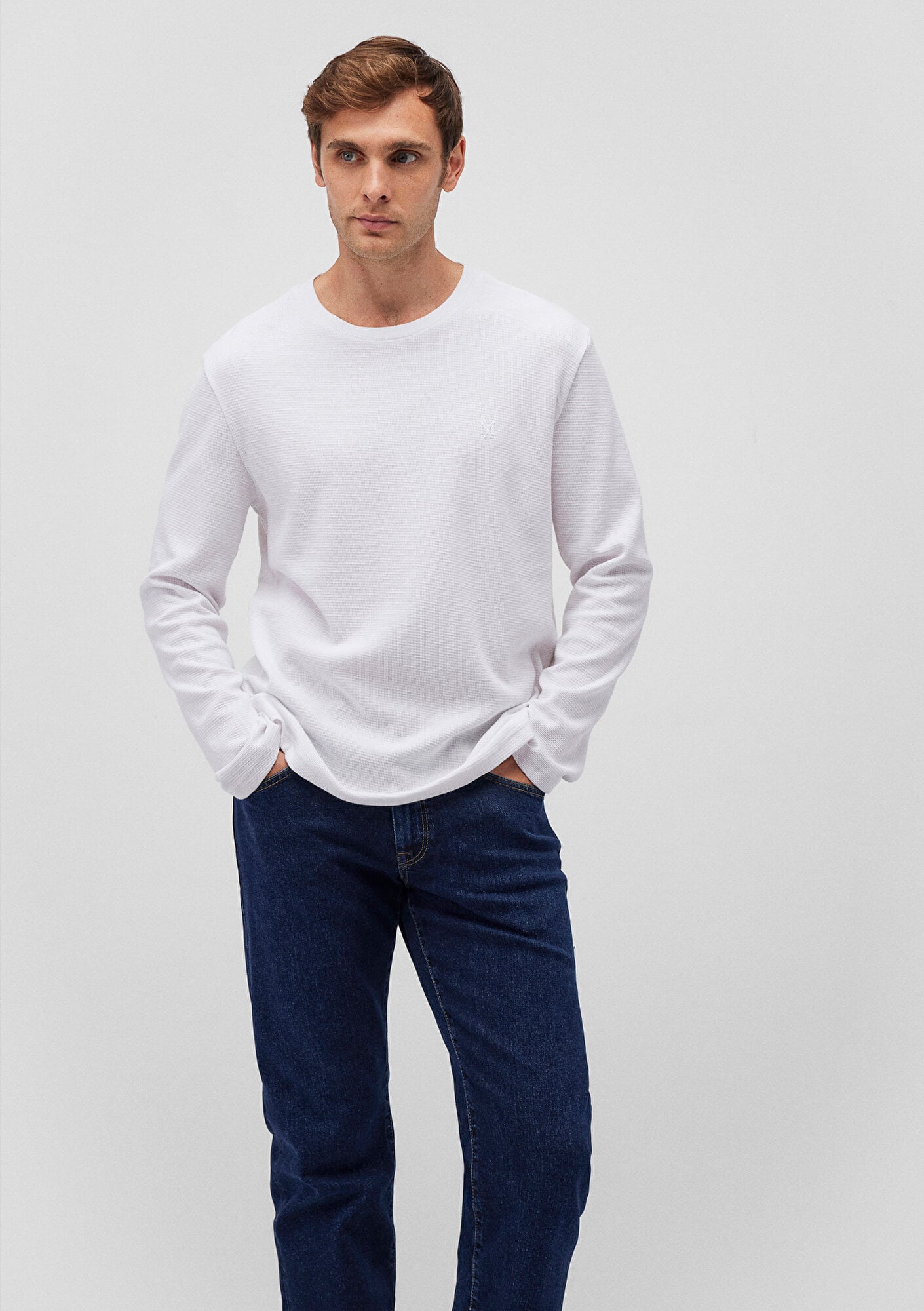  Mavi Uzun Kollu Beyaz Tişört Slim Fit / Dar Kesim 065755-620