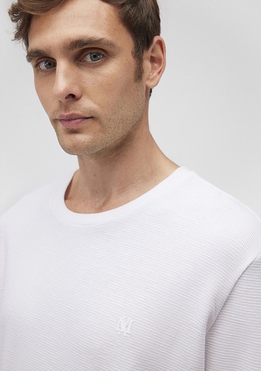  Mavi Uzun Kollu Beyaz Tişört Slim Fit / Dar Kesim 065755-620