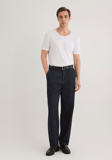  Mavi Yaka Detaylı Beyaz Tişört Fitted / Vücuda Oturan Kesim 064019-620