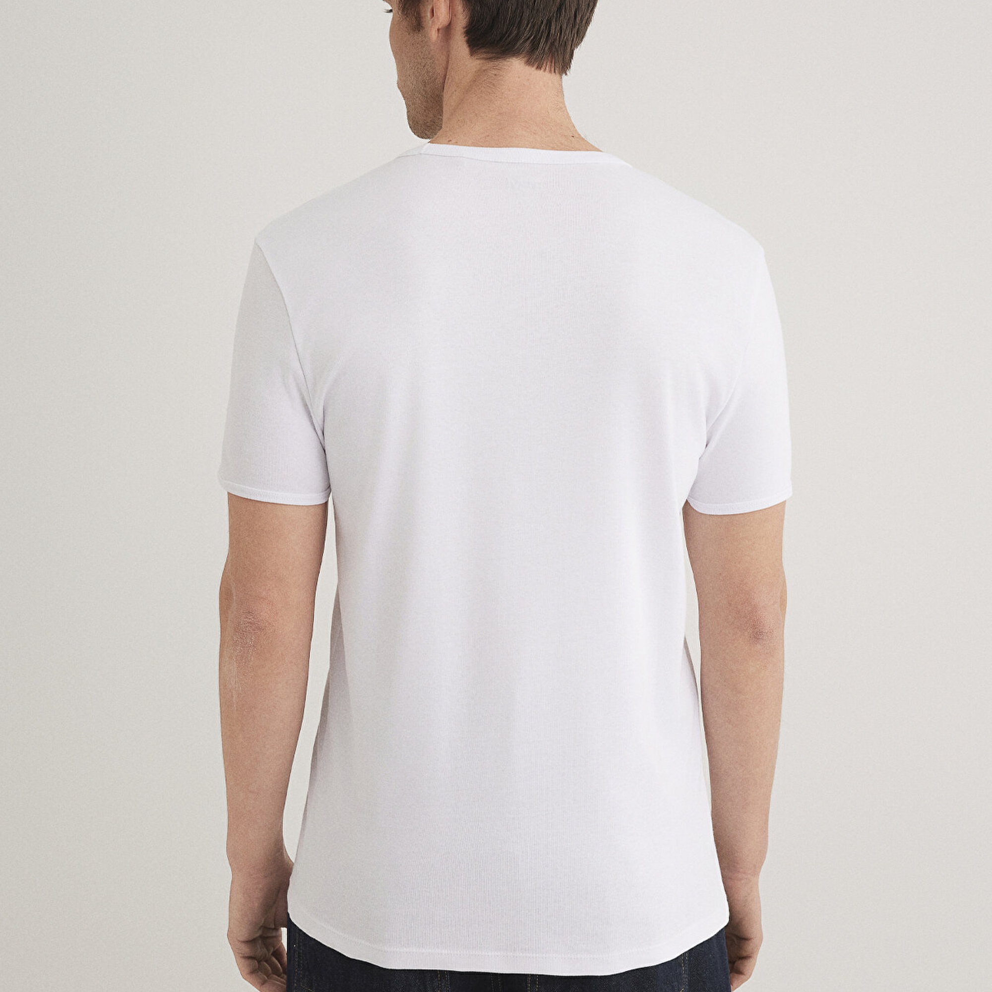 Mavi Ribana Detaylı Beyaz Tişört Fitted / Vücuda Oturan Kesim 063747-620