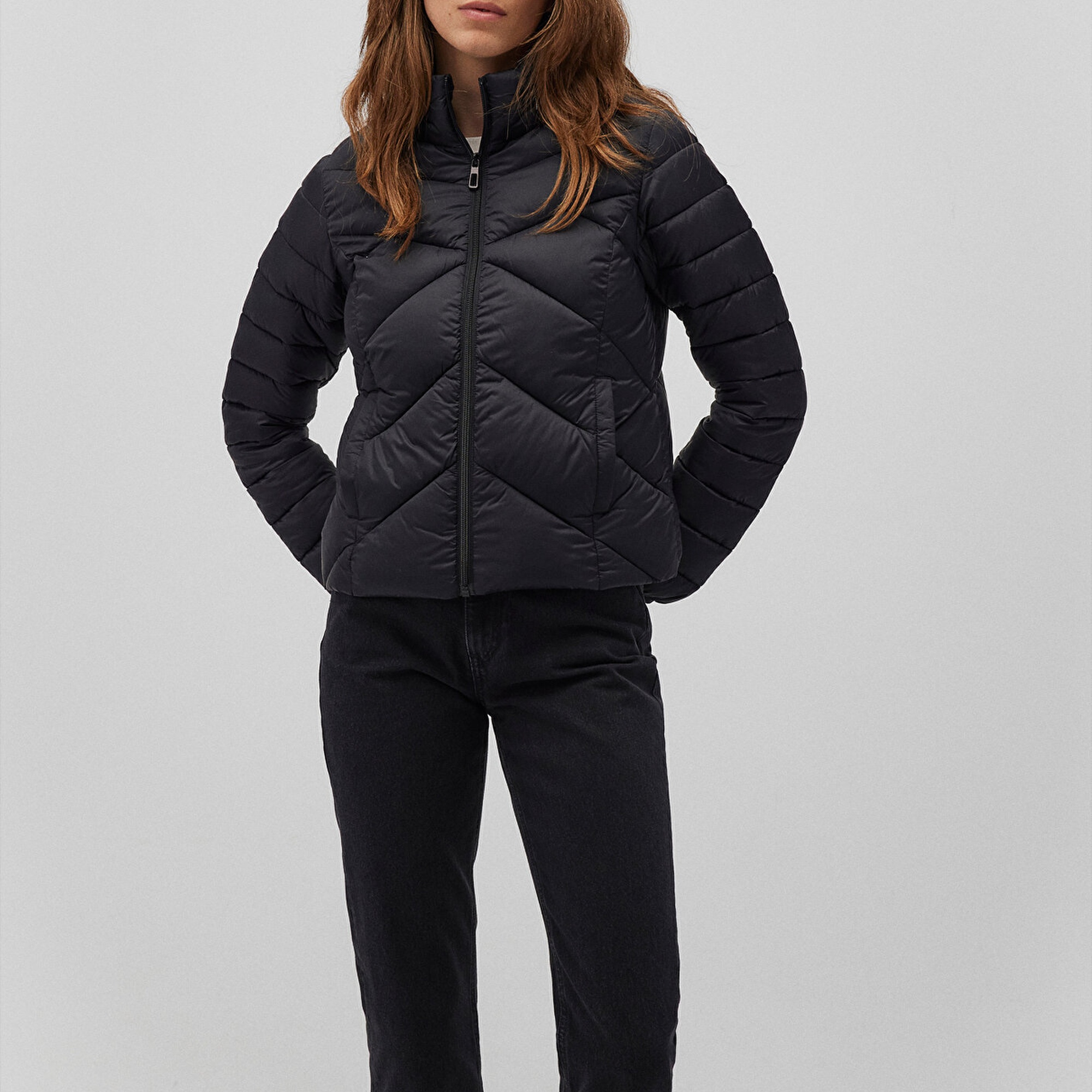 Mavi Dik Yaka Siyah Şişme Mont 110698-900