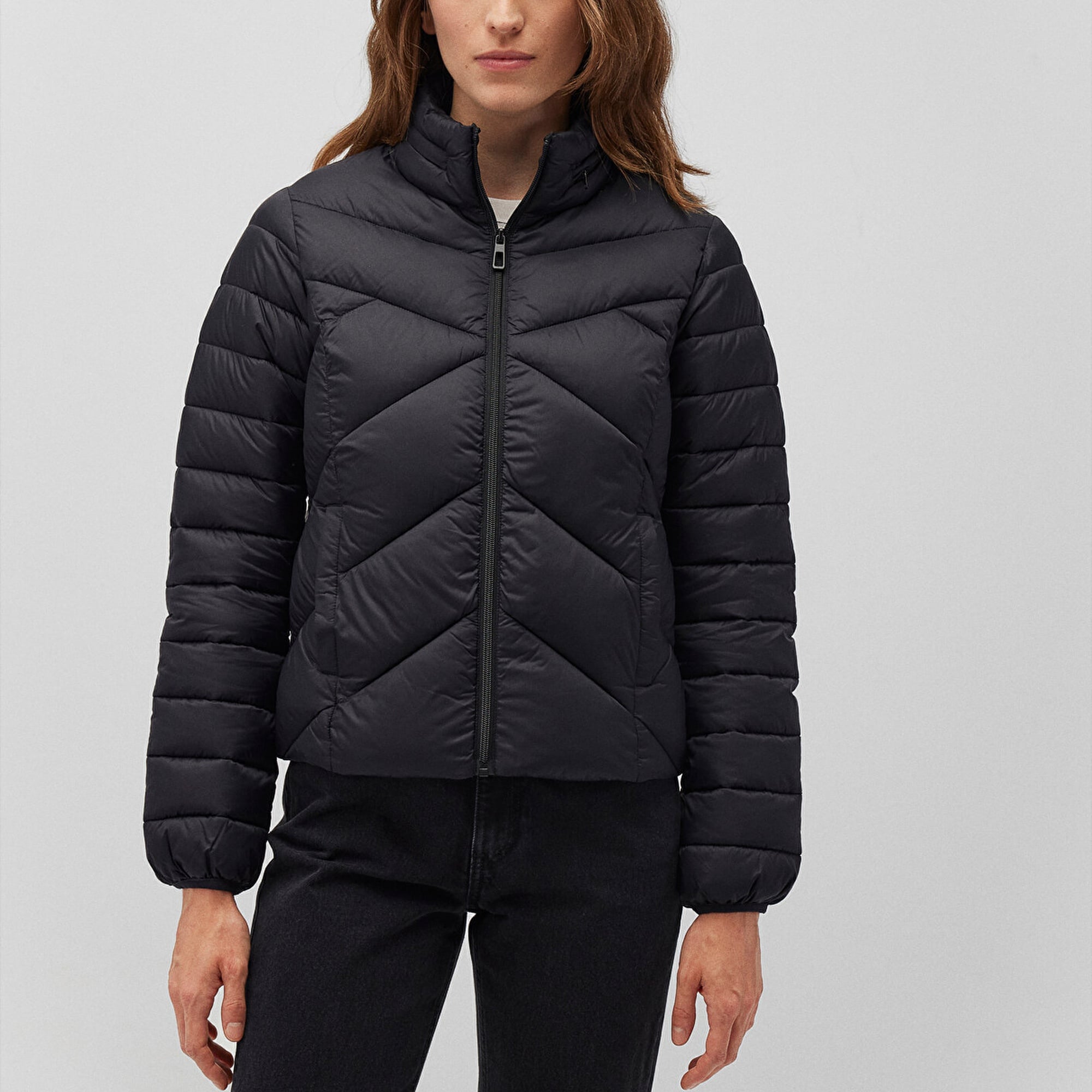 Mavi Dik Yaka Siyah Şişme Mont 110698-900