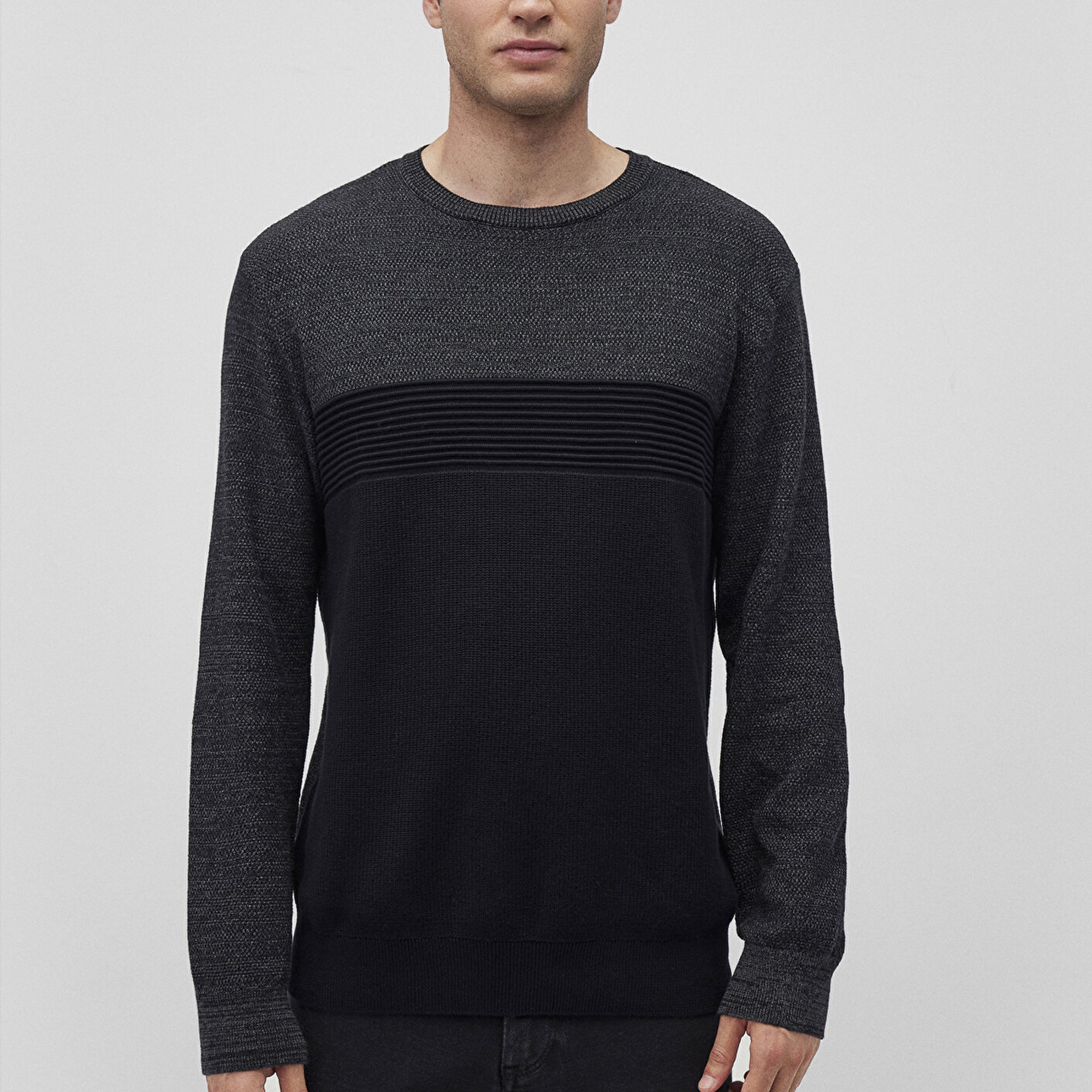 Mavi Blok Renkli Bisiklet Yaka Kazak Fitted / Vücuda Oturan Kesim 070377-900