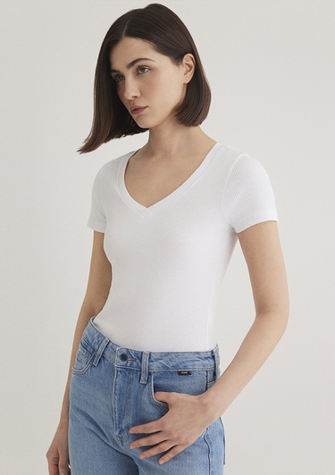  Mavi Beyaz Basic V Yaka Tişört Fitted / Vücuda Oturan Kesim 1601040-620