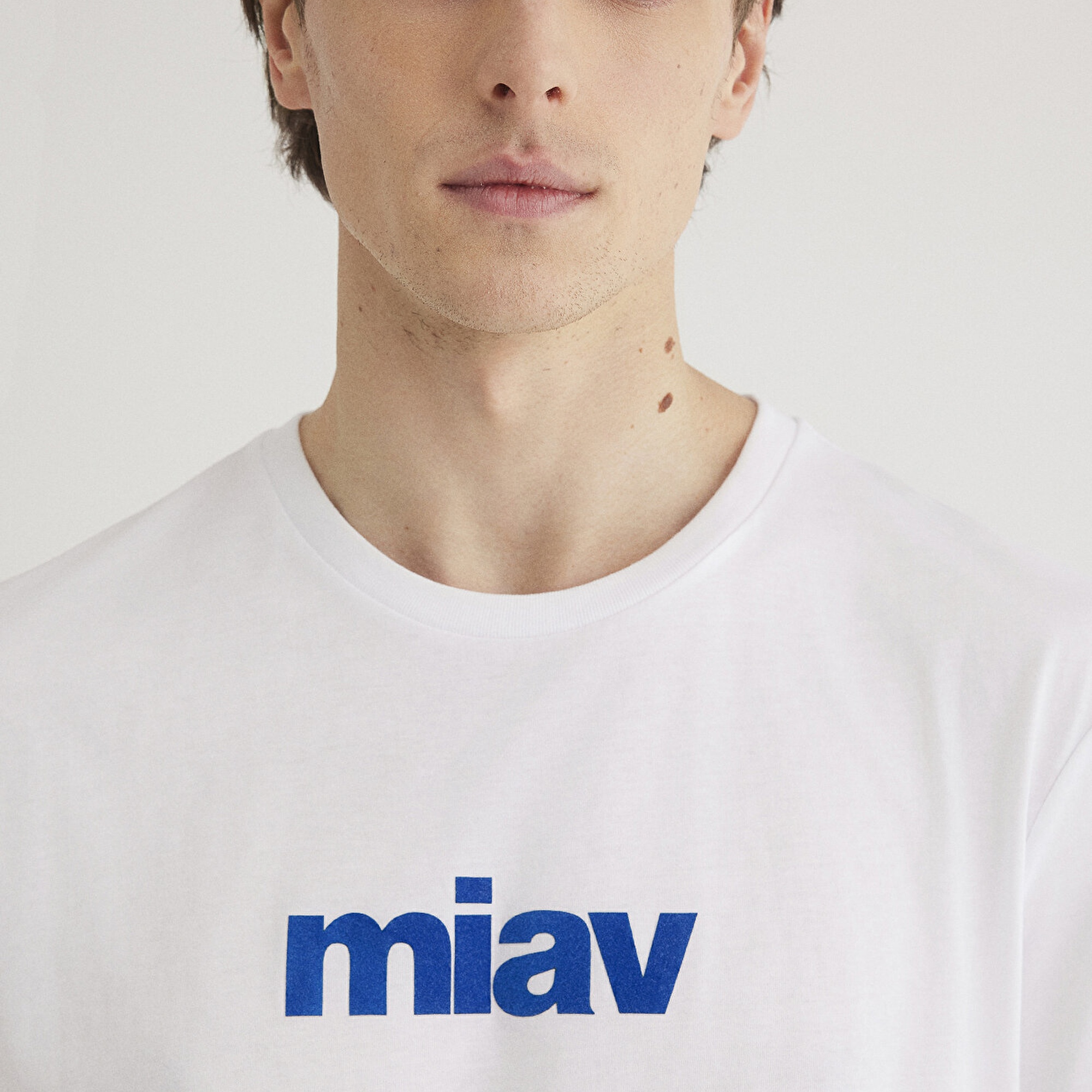 Mavi Miav Baskılı Beyaz Tişört Regular Fit / Normal Kesim 067153-620