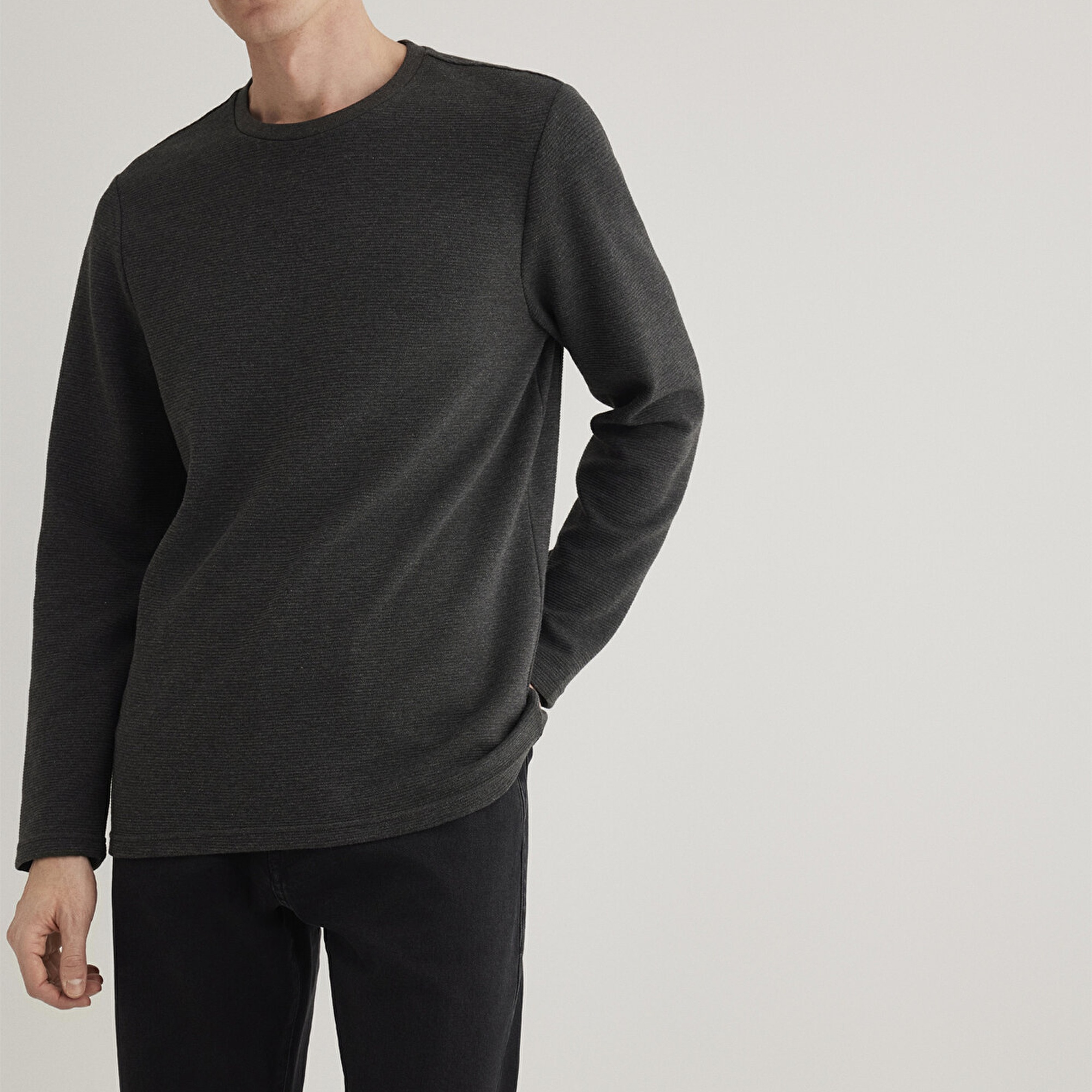 Mavi Uzun Kollu Dokulu Antrasit Tişört Slim Fit / Dar Kesim 064622-26834