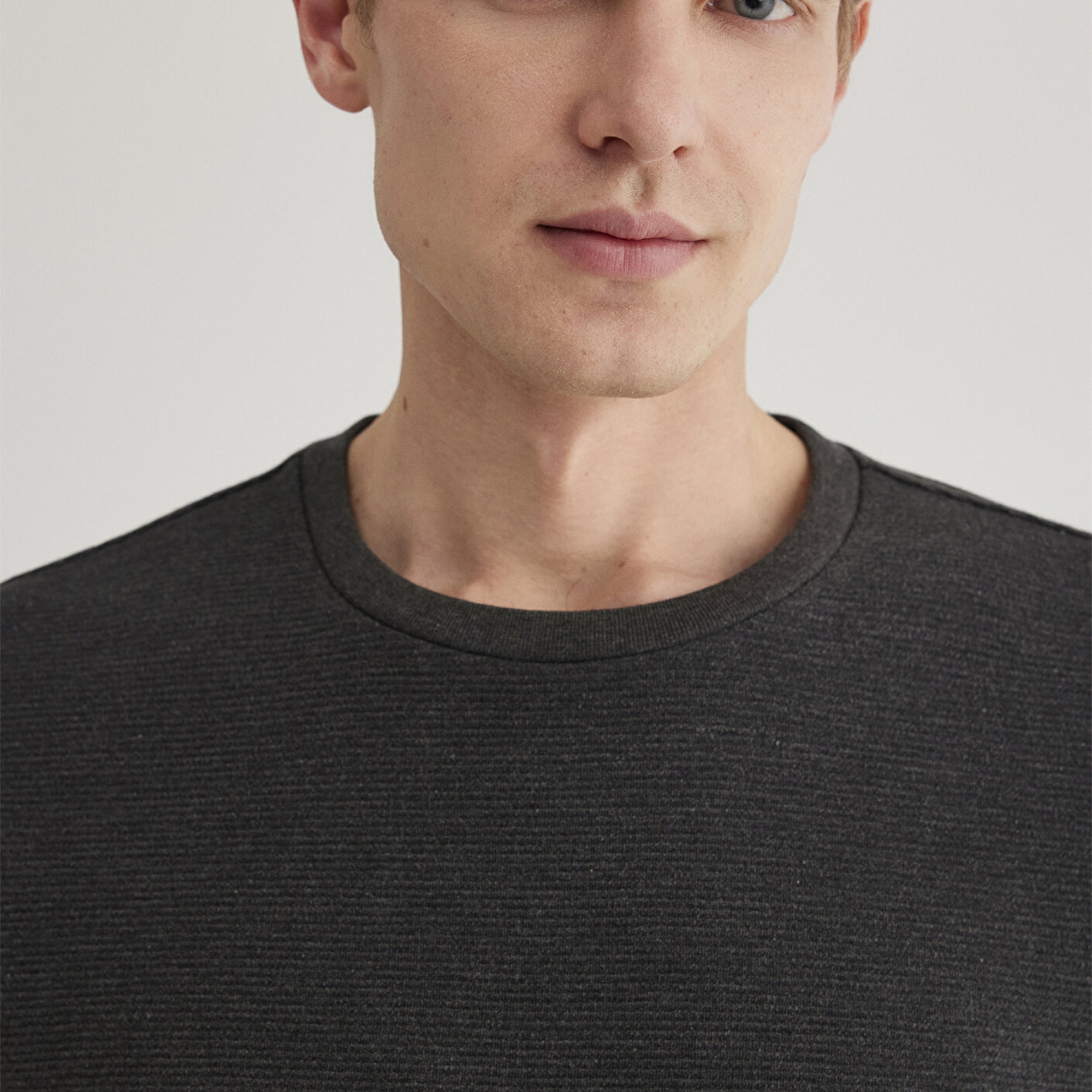 Mavi Uzun Kollu Dokulu Antrasit Tişört Slim Fit / Dar Kesim 064622-26834