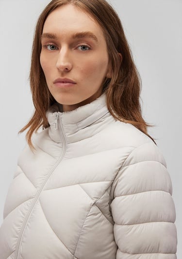  Mavi Dik Yaka Bej Şişme Mont 110698-27105