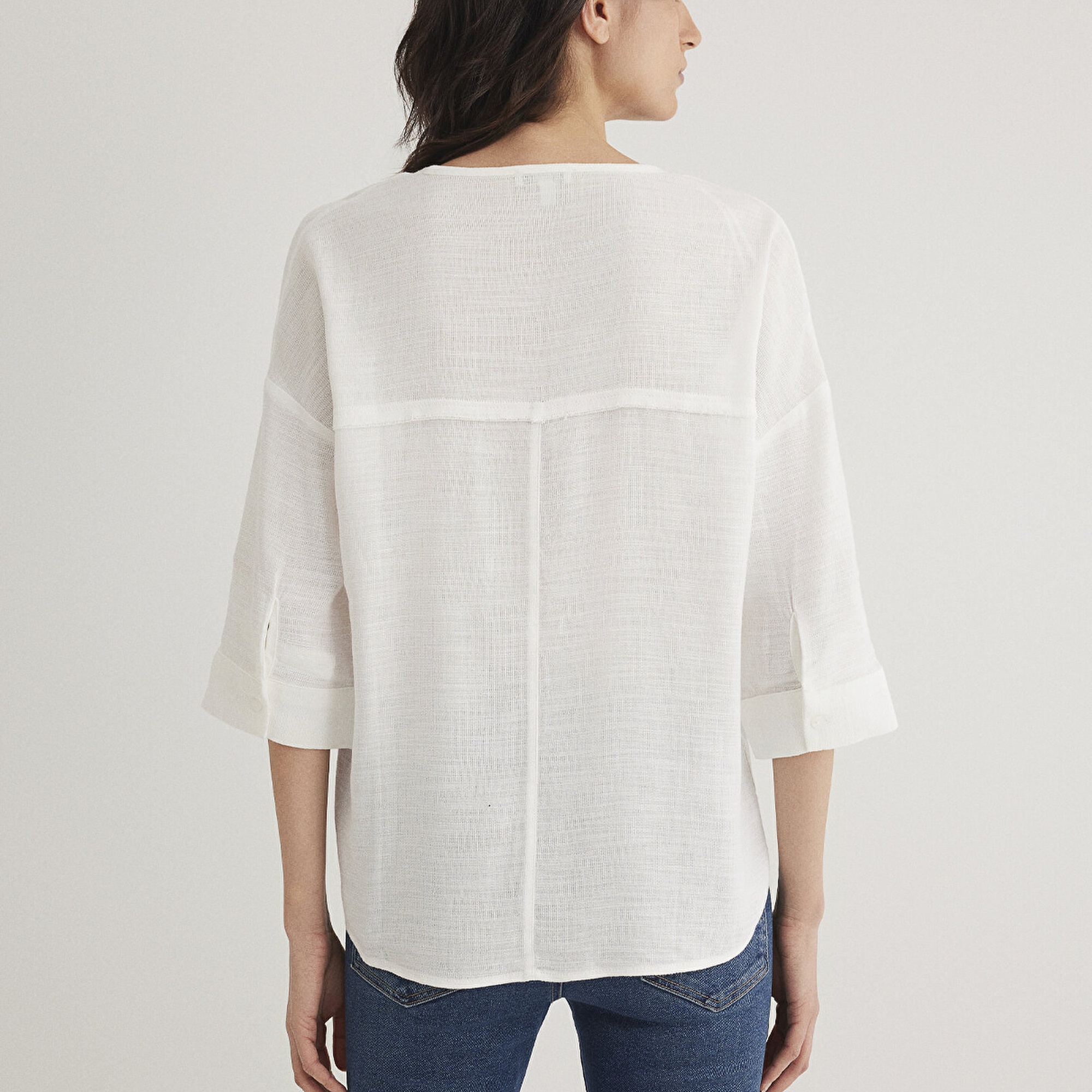 Mavi V Yaka Beyaz Bluz 121357-22937