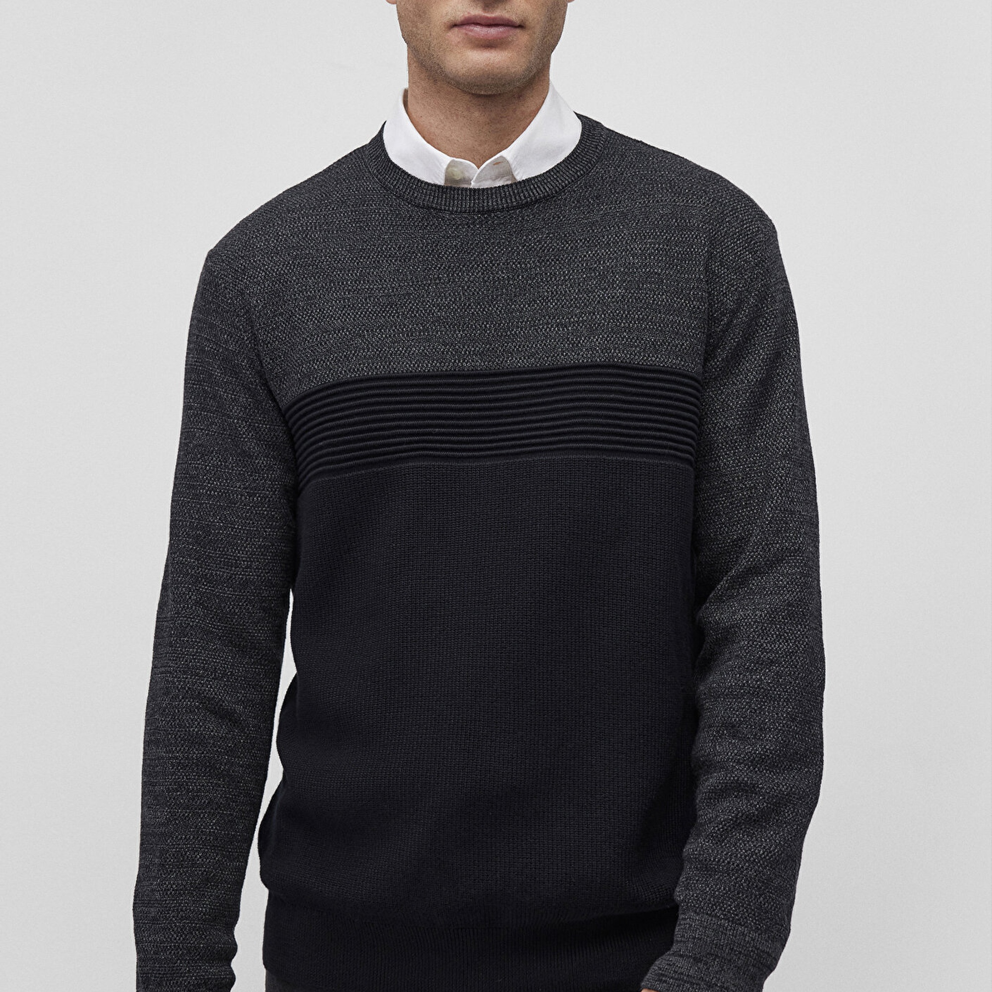 Mavi Blok Renkli Bisiklet Yaka Kazak Fitted / Vücuda Oturan Kesim 070377-900