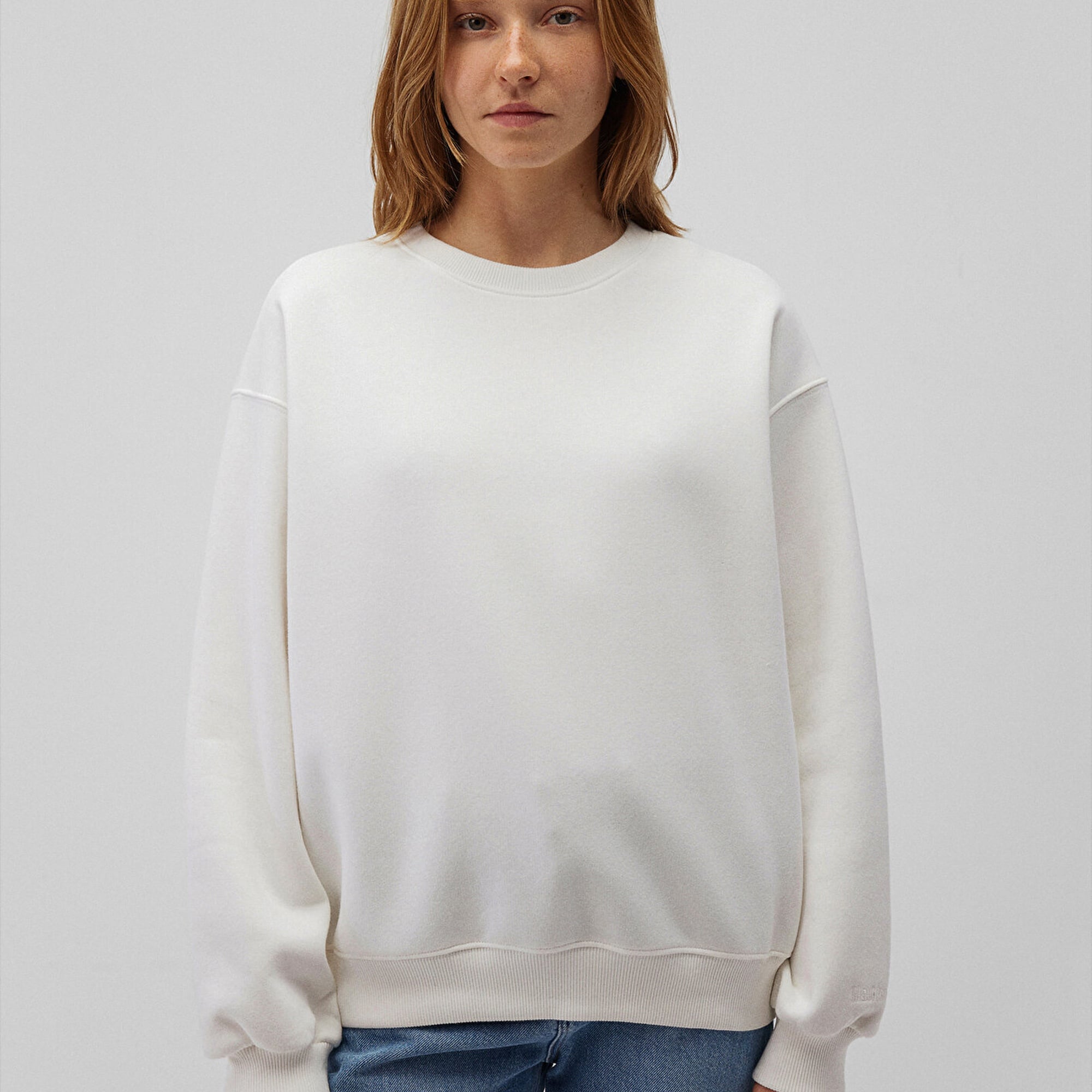 Mavi Bisiklet Yaka Beyaz Basic Sweatshirt 1610198-70057