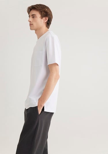  Mavi Cep Detaylı Beyaz Basic Tişört Loose Fit / Bol Rahat Kesim 066248-620