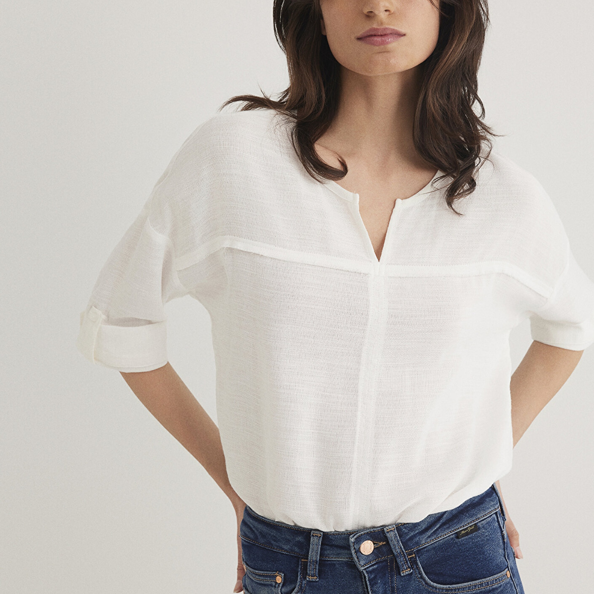 Mavi V Yaka Beyaz Bluz 121357-22937